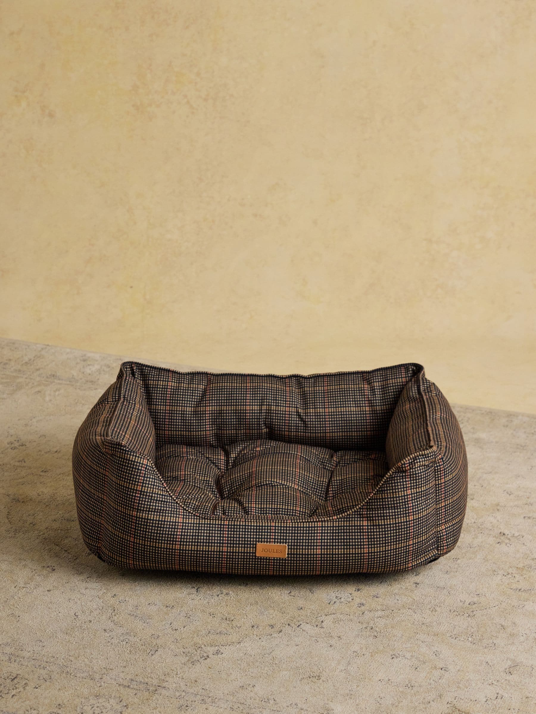 Joules Henson Check Brown dog bed, UK version