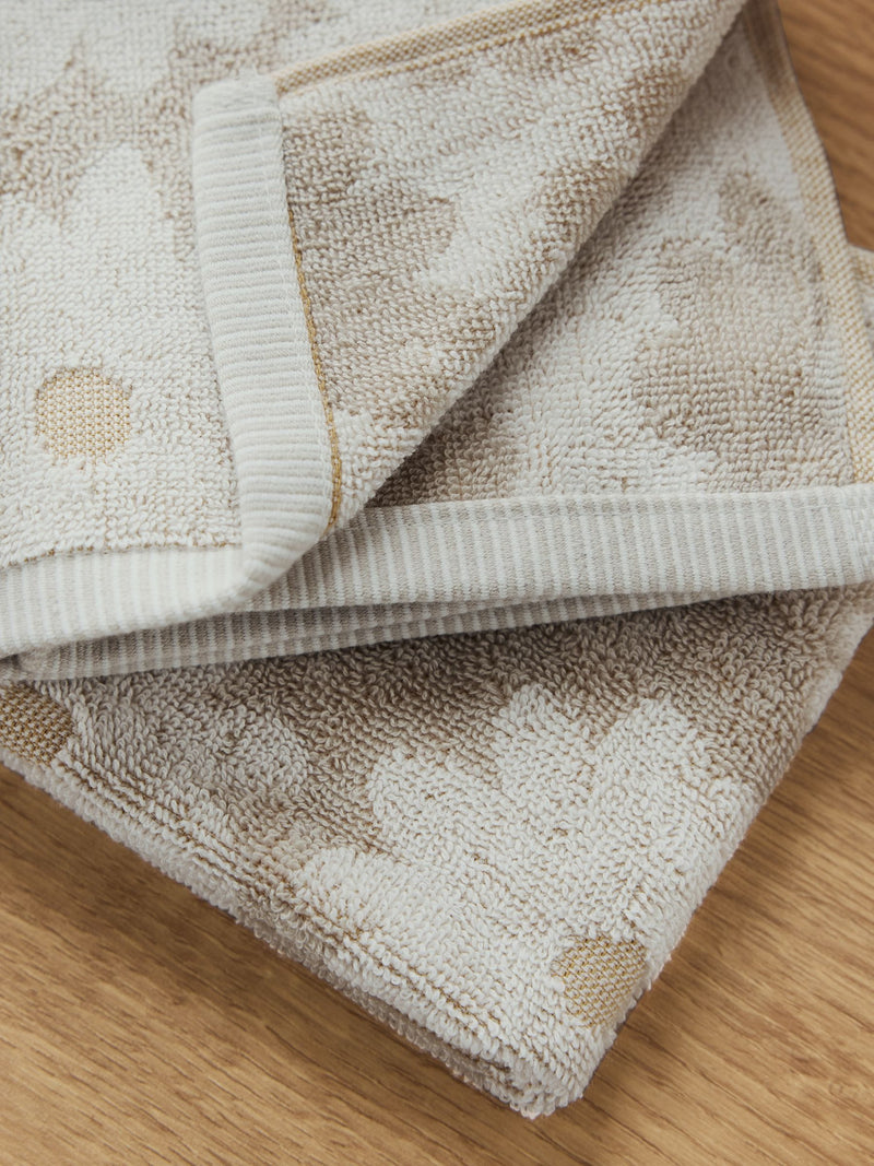 Natural cotton face cloths set of 2 with daisy print 30cm (British brand)