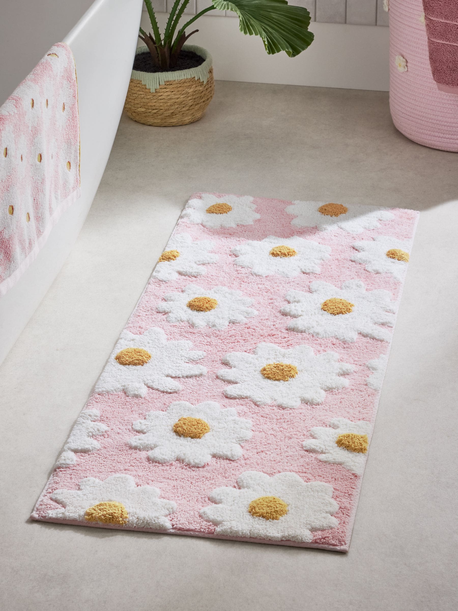 Natural Grey Daisy 100% Cotton Bath Mat