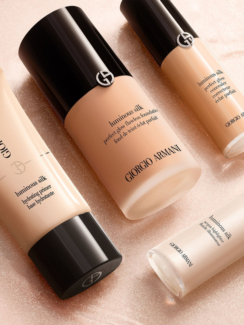 Armani Beauty Luminous Silk Acqua Highlighter, imported from the UK