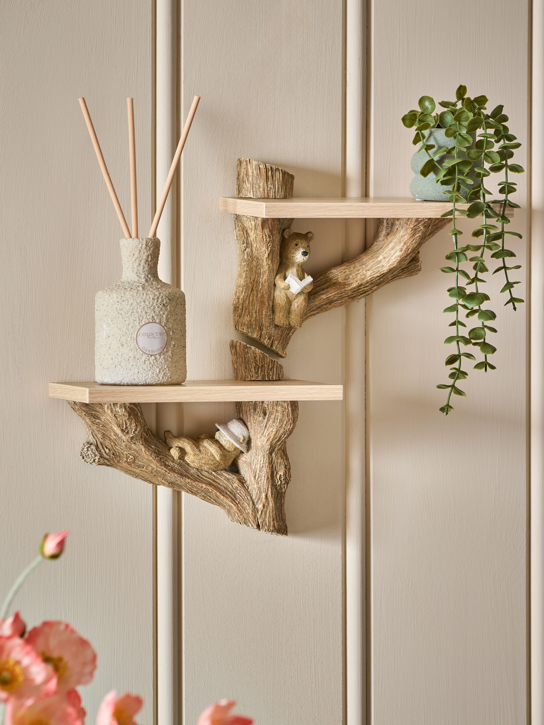 Natural Bertie Bear wall shelves set of 2, UK version