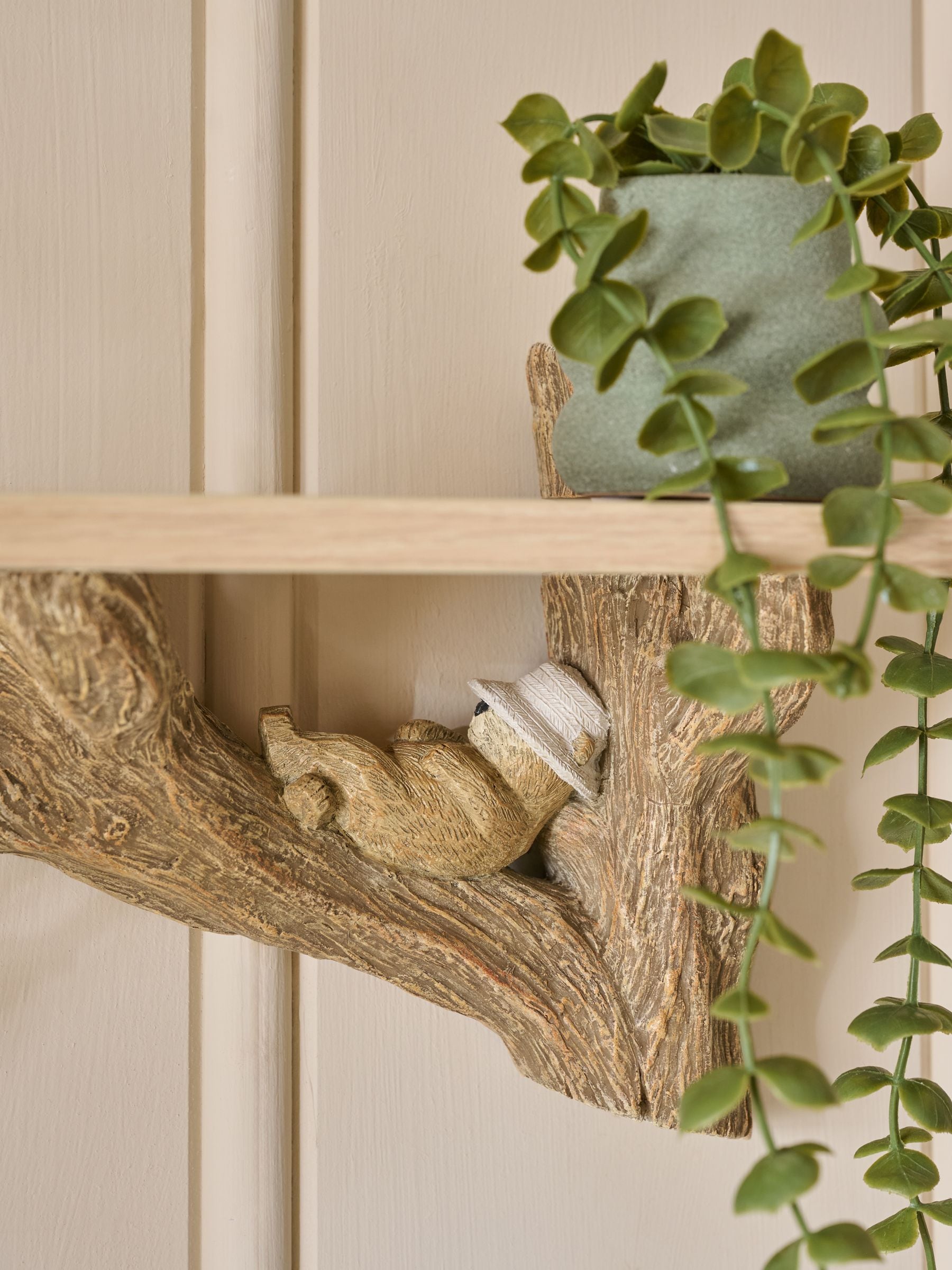 Natural Bertie Bear wall shelves set of 2, UK version