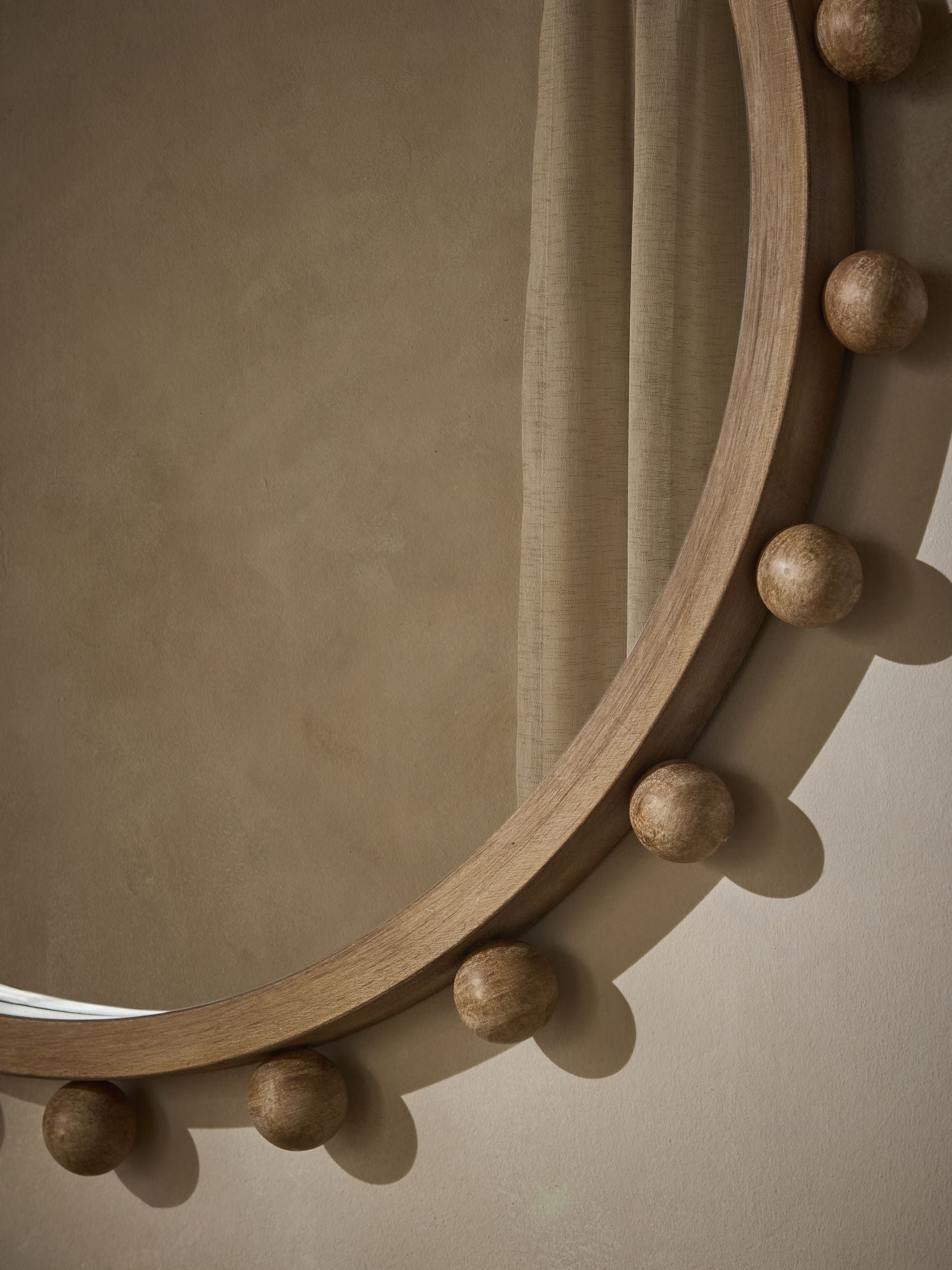 Wood bobbin round wall mirror 75cm x 75cm, UK version