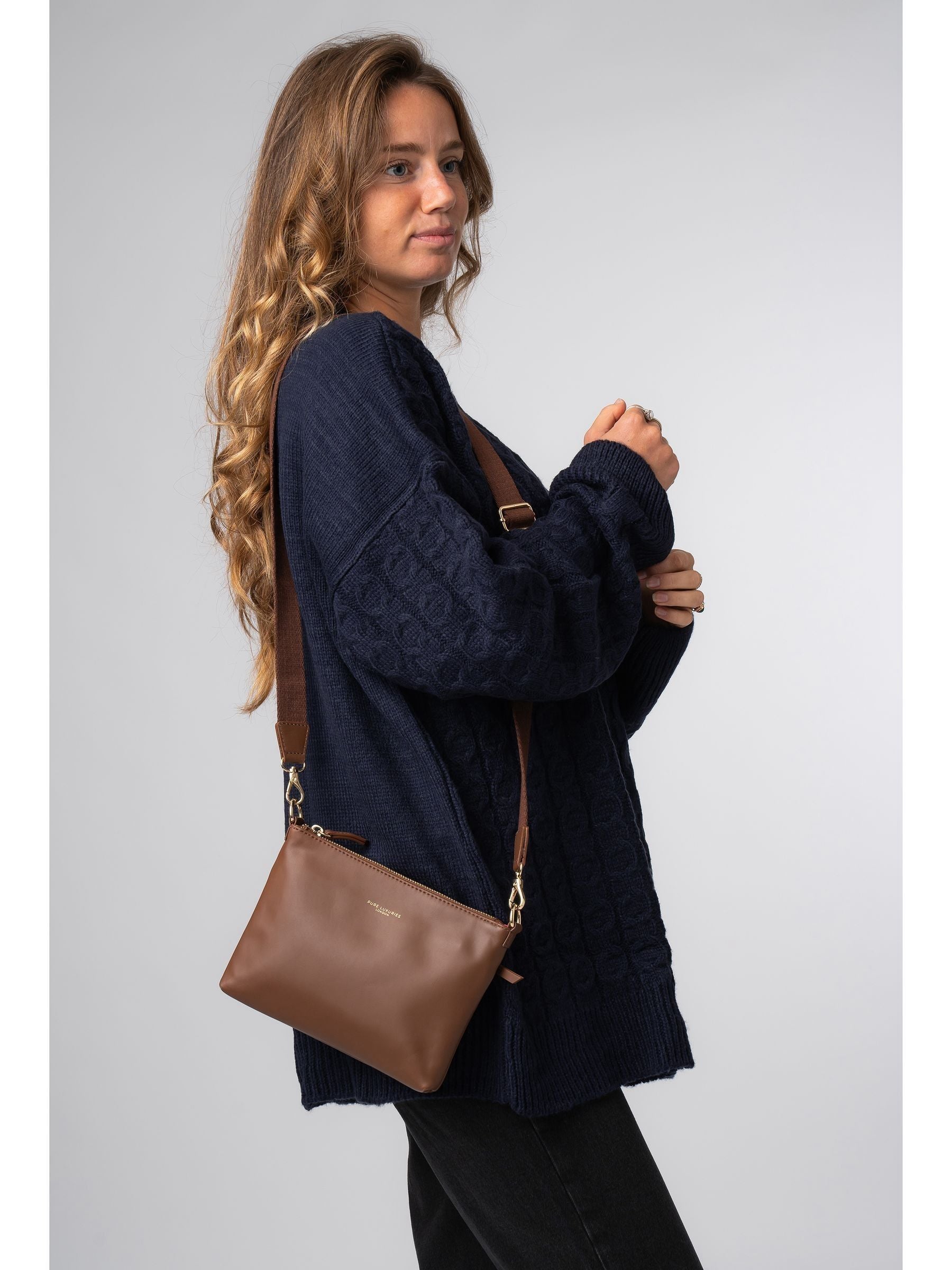 Pure Luxuries London brown Maria leather crossbody bag, UK version