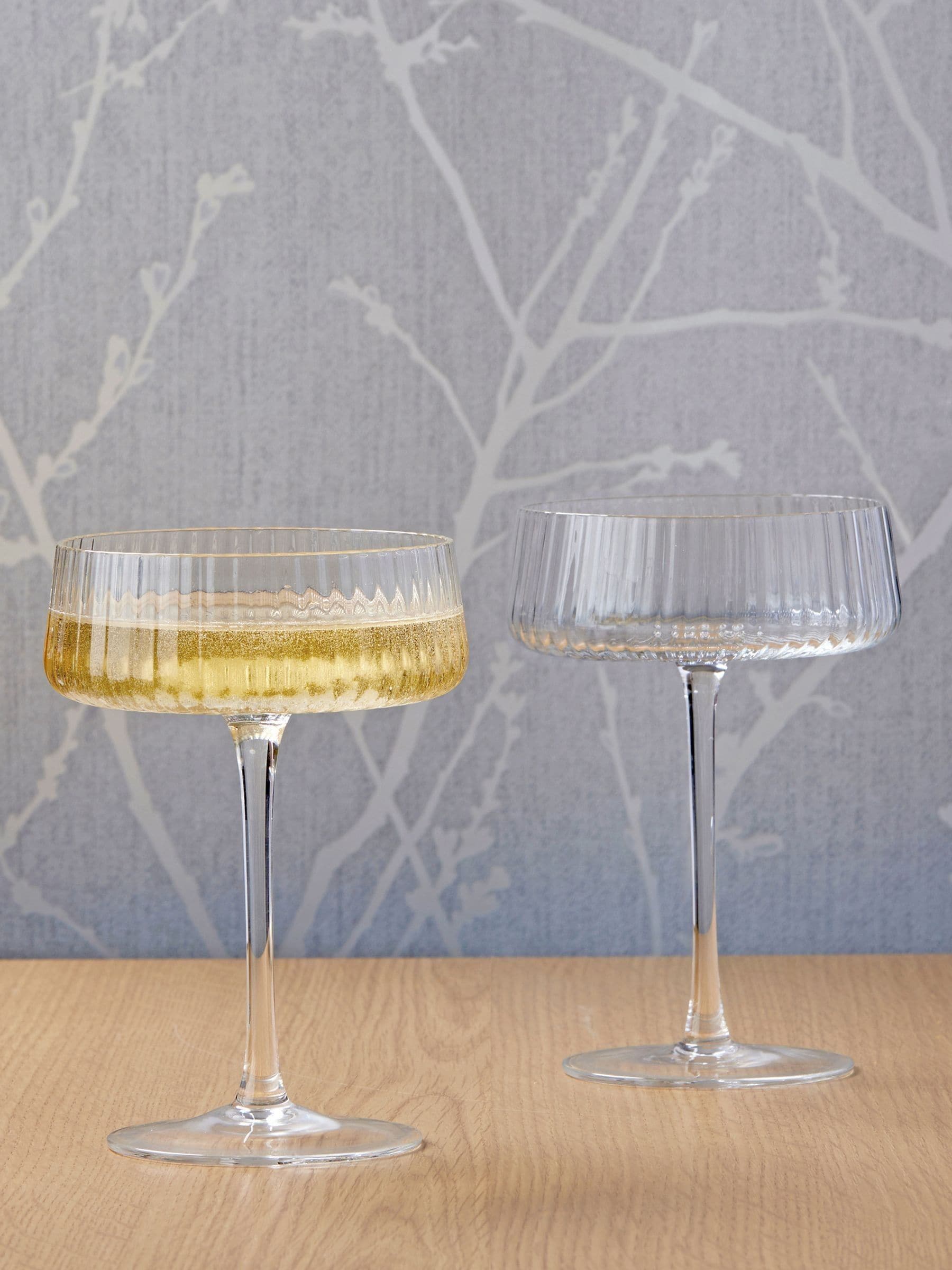 Set of 2 Mouth-Blown Champagne Saucers with Fine Optic Bowl