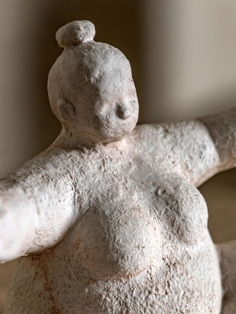 Gallery Home Cream Lady cement sculpture 25cm, UK version