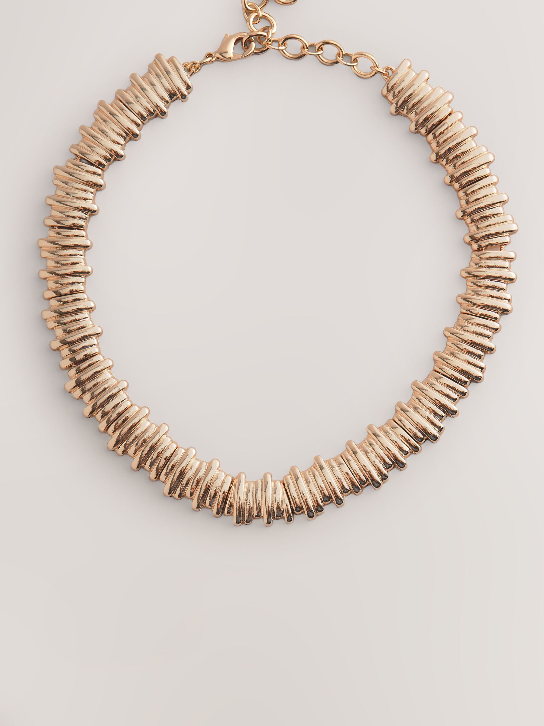 Gold tone ridged collar necklace - British product