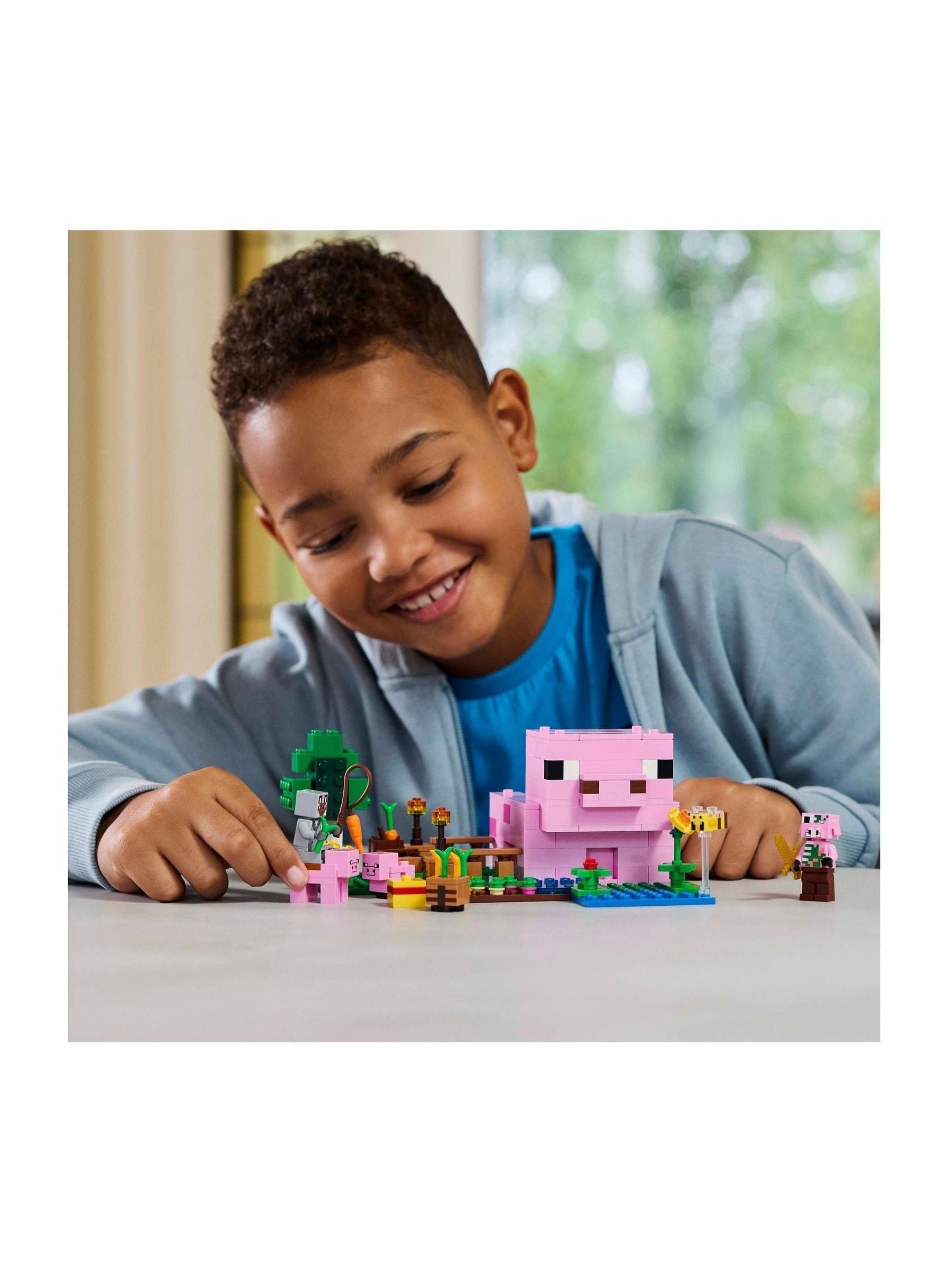 LEGO Minecraft Baby Pig House toy set 21268, UK version