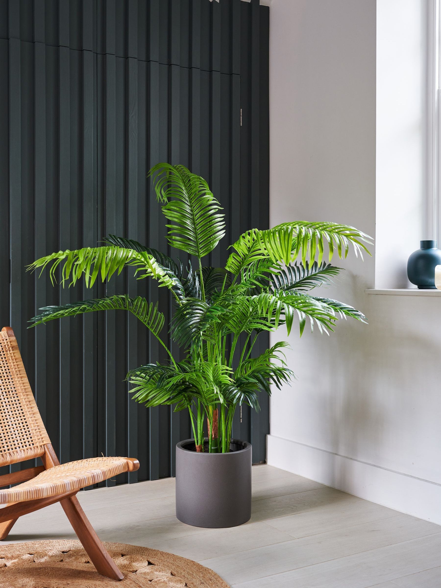 Beards & Daisies Green Artificial Parlour Palm