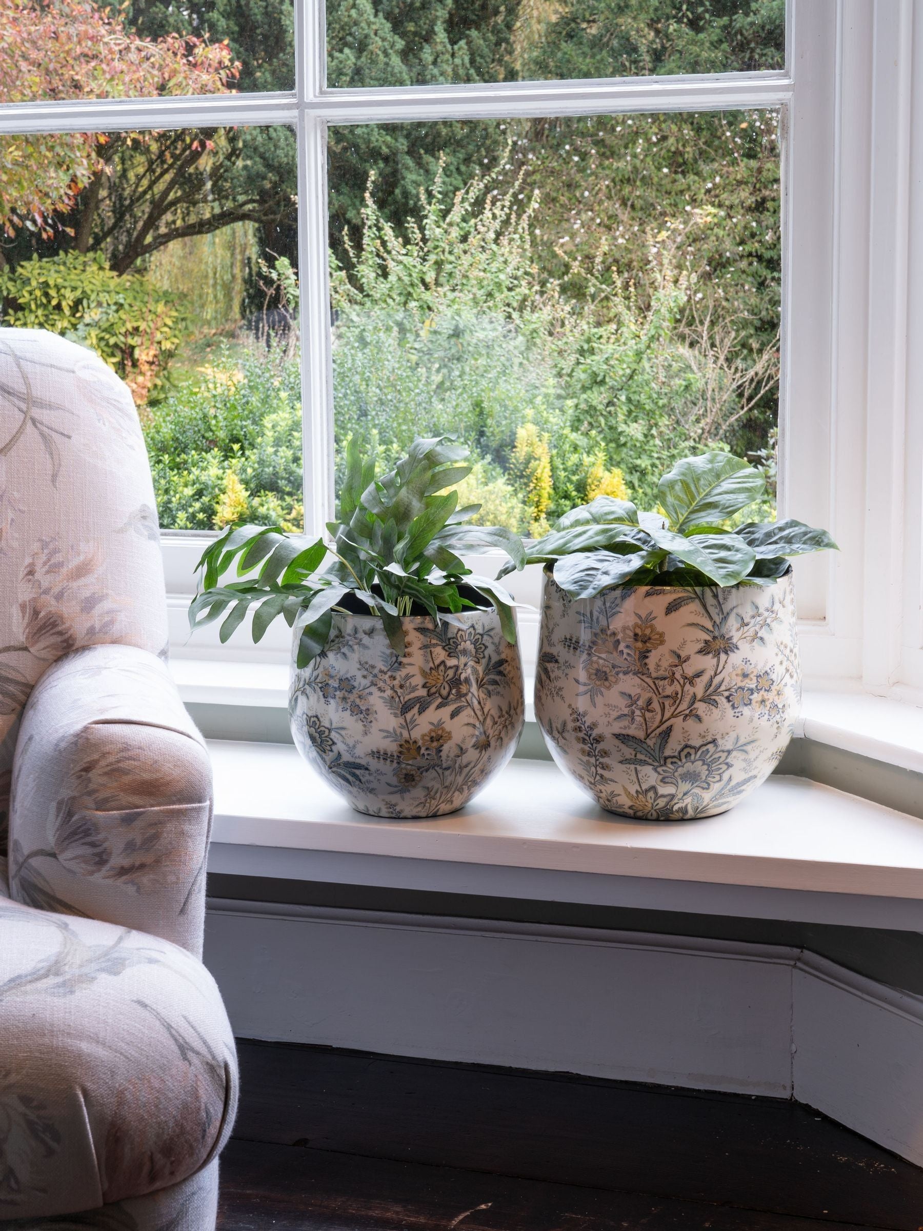 Laura Ashley Set of 2 Cream Marlbrook Planters