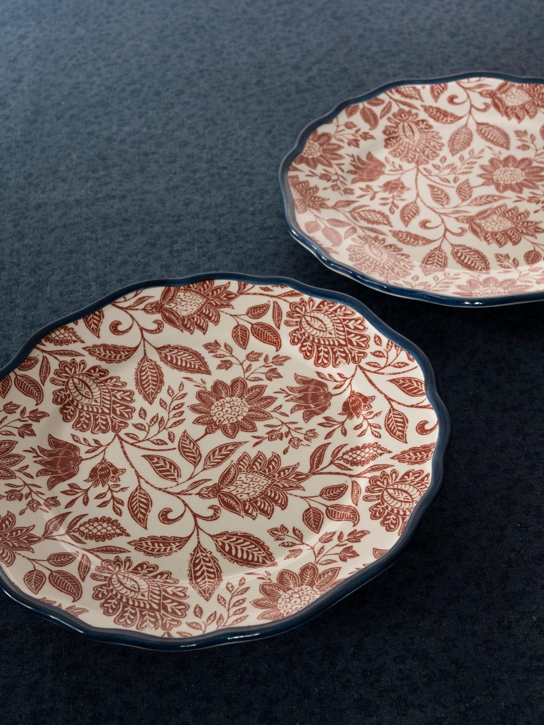 Laura Ashley Hedingham terracotta scalloped dinner plates set of 2 27cm, UK version