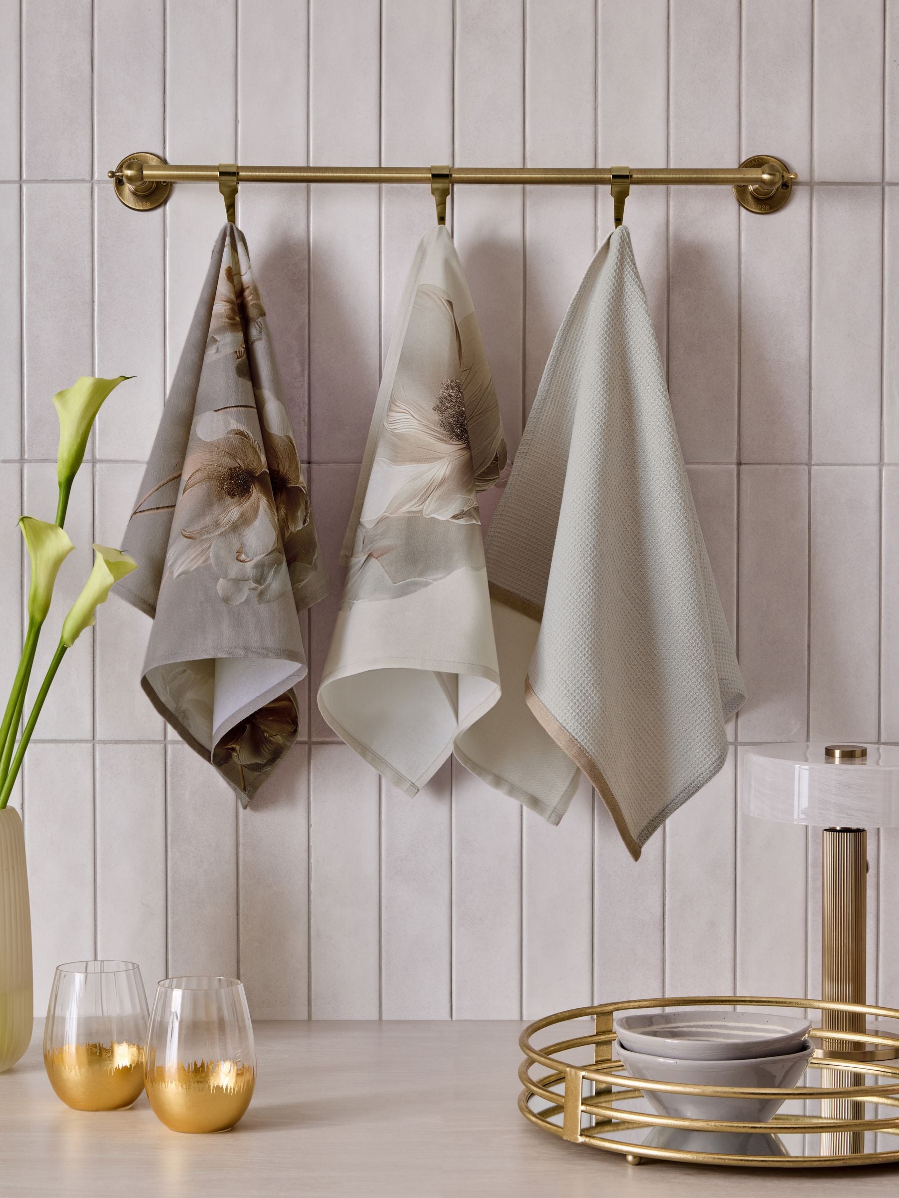 Lipsy cream mauve tea towels set of three, UK version