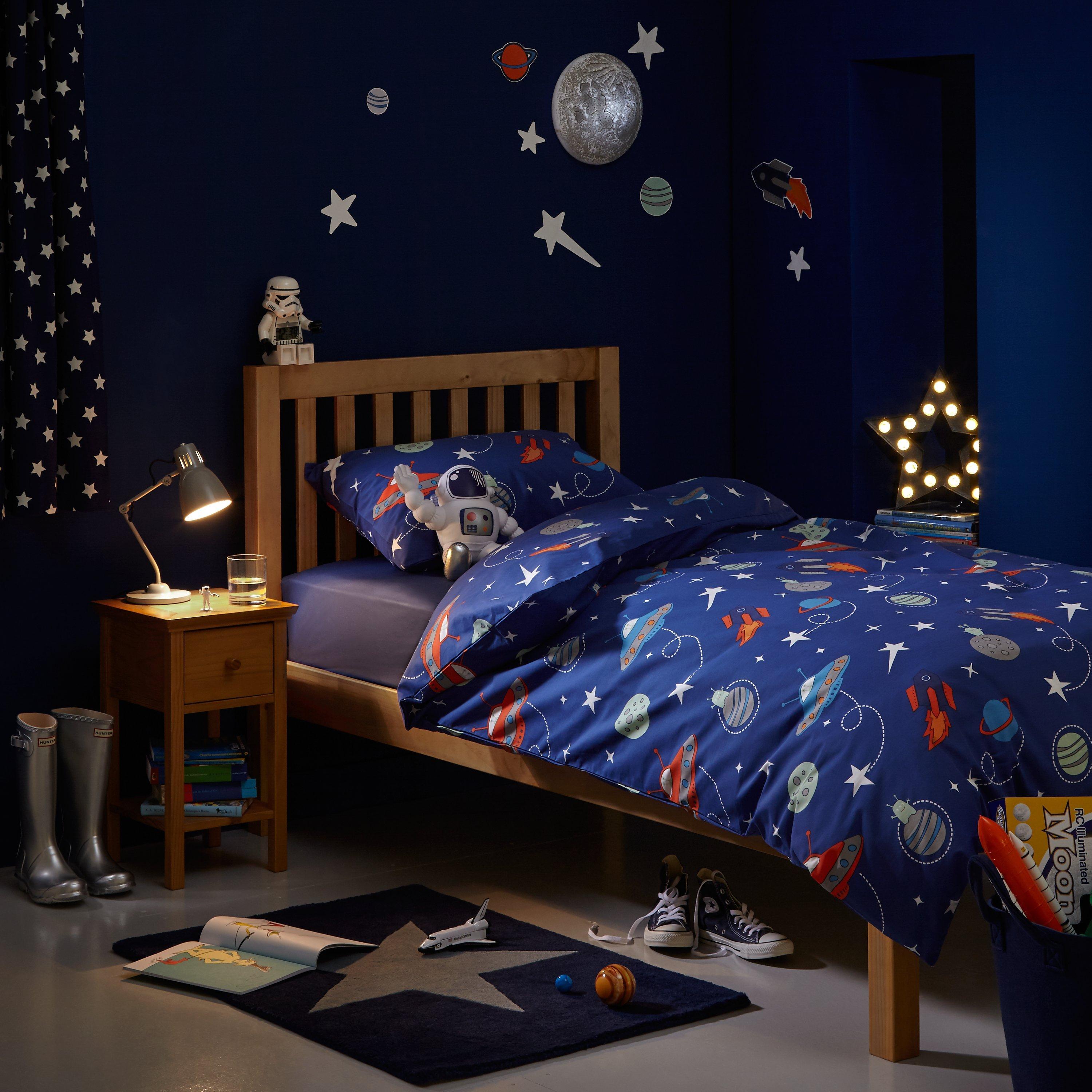 Brainstorm remote-controlled illuminated moon 27cm, UK version