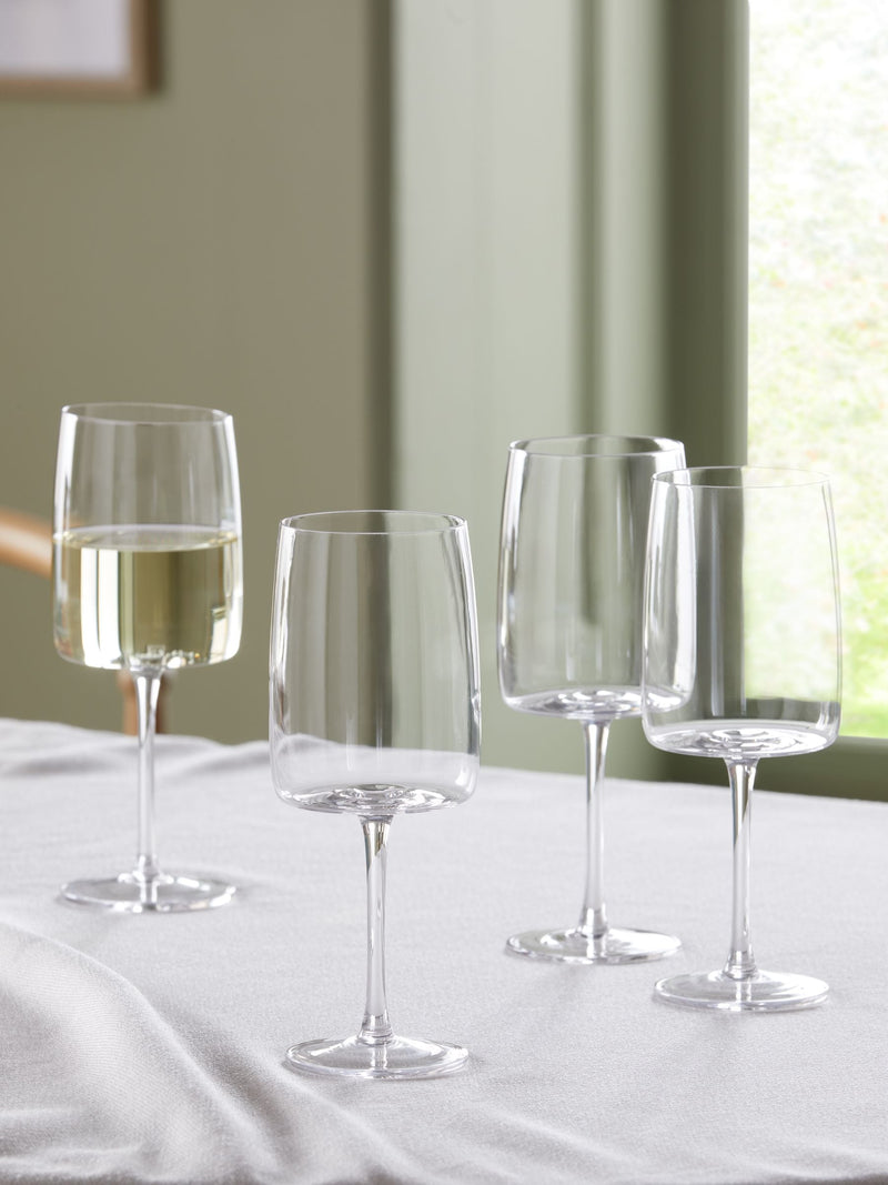Set of 4 angular red wine glasses, 21cm height - British product
