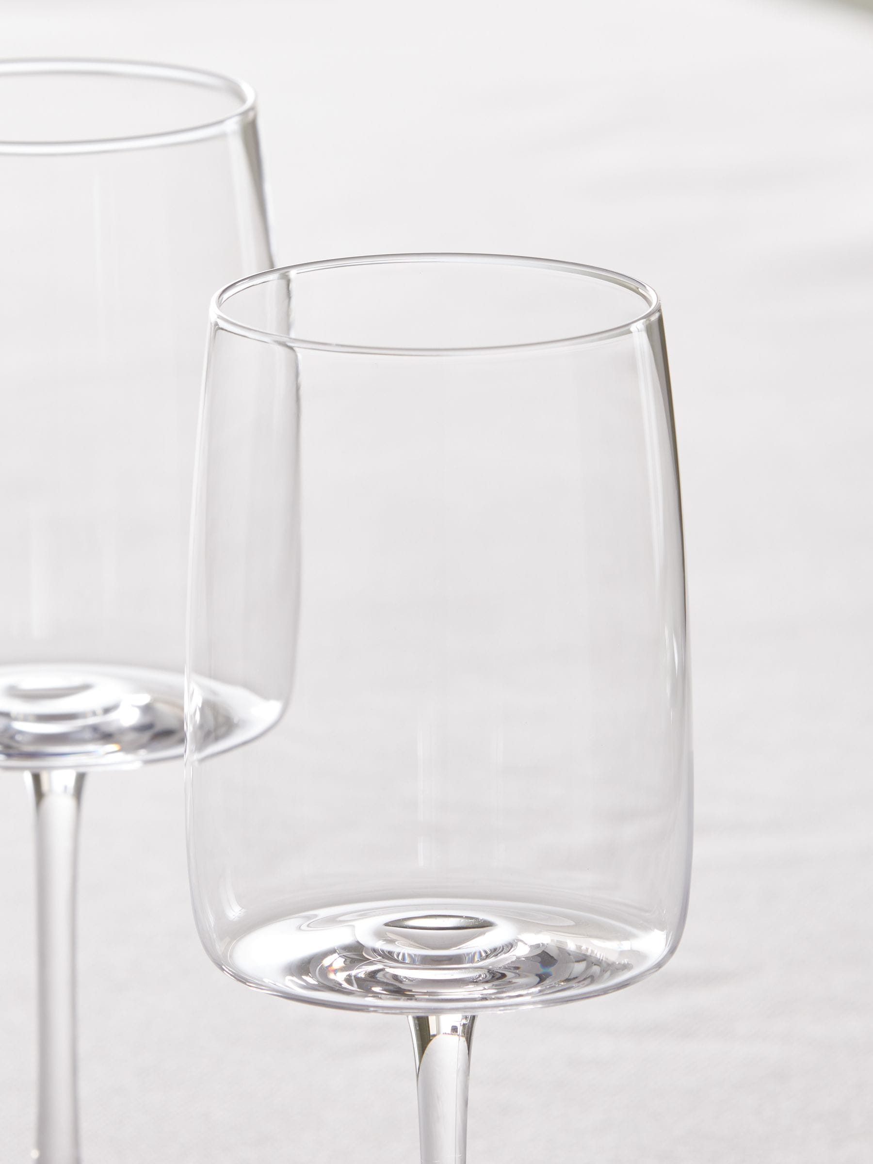Clear Angular Set of 4 Red Wine Glasses