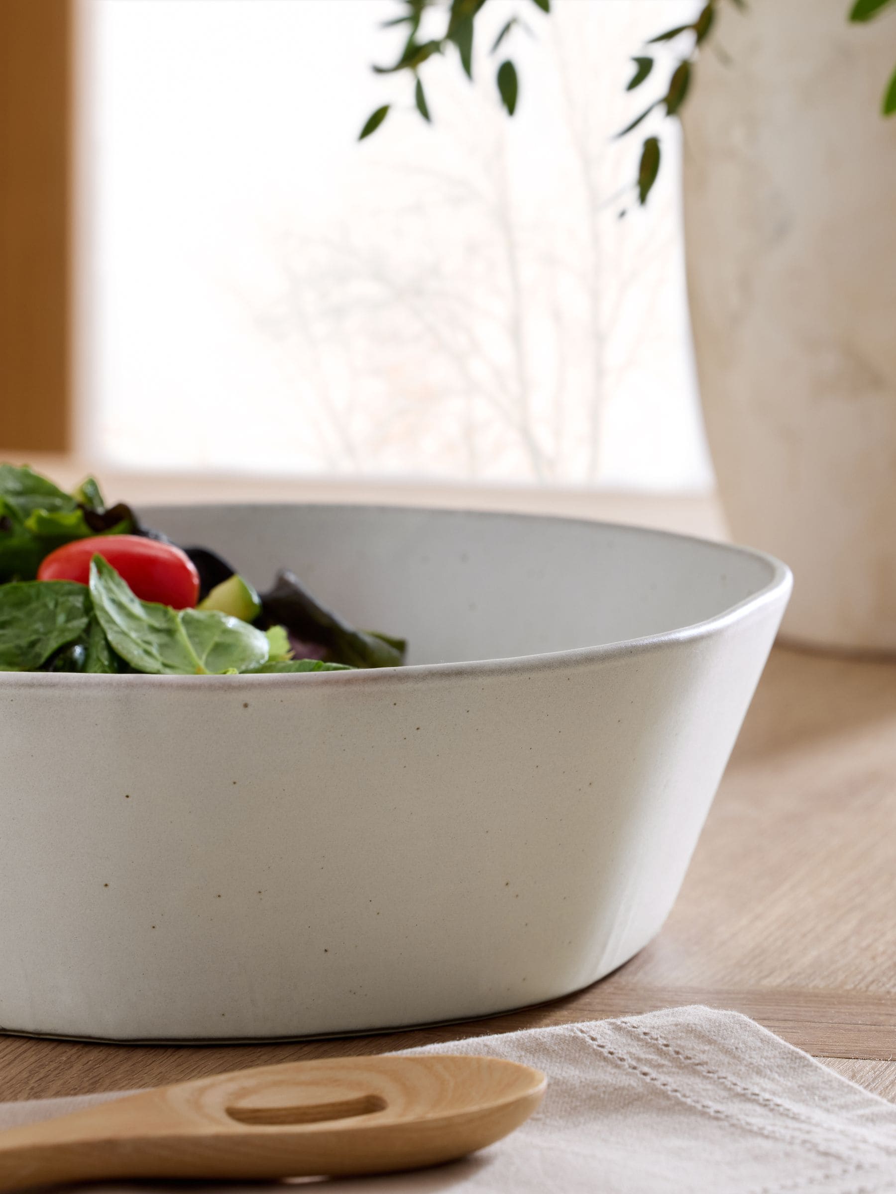 Lana natural serve bowl 27.5cm - British product