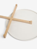 Kya weiße Servierplatte mit Holzständer 38 cm, UK-Version