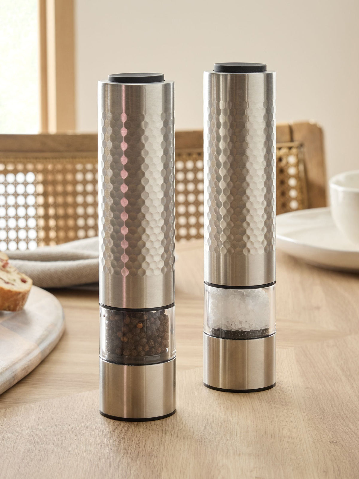 Silver electric steel salt and pepper grinders set of 2 (British brand)