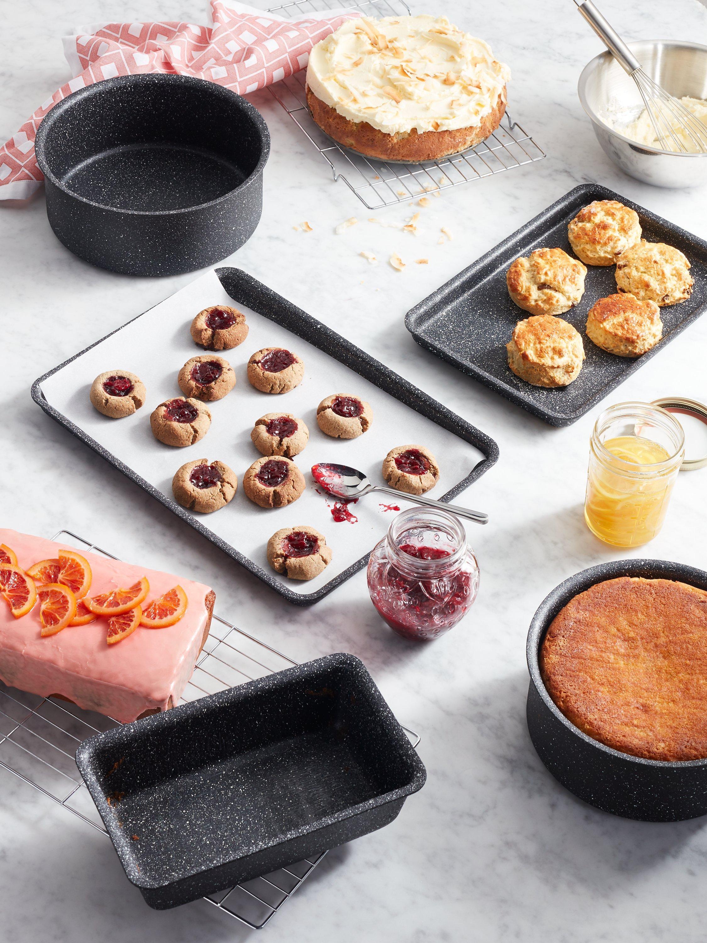 Eaziglide Neverstick2 Aluminium Non-Stick Round Cake Tin - British product