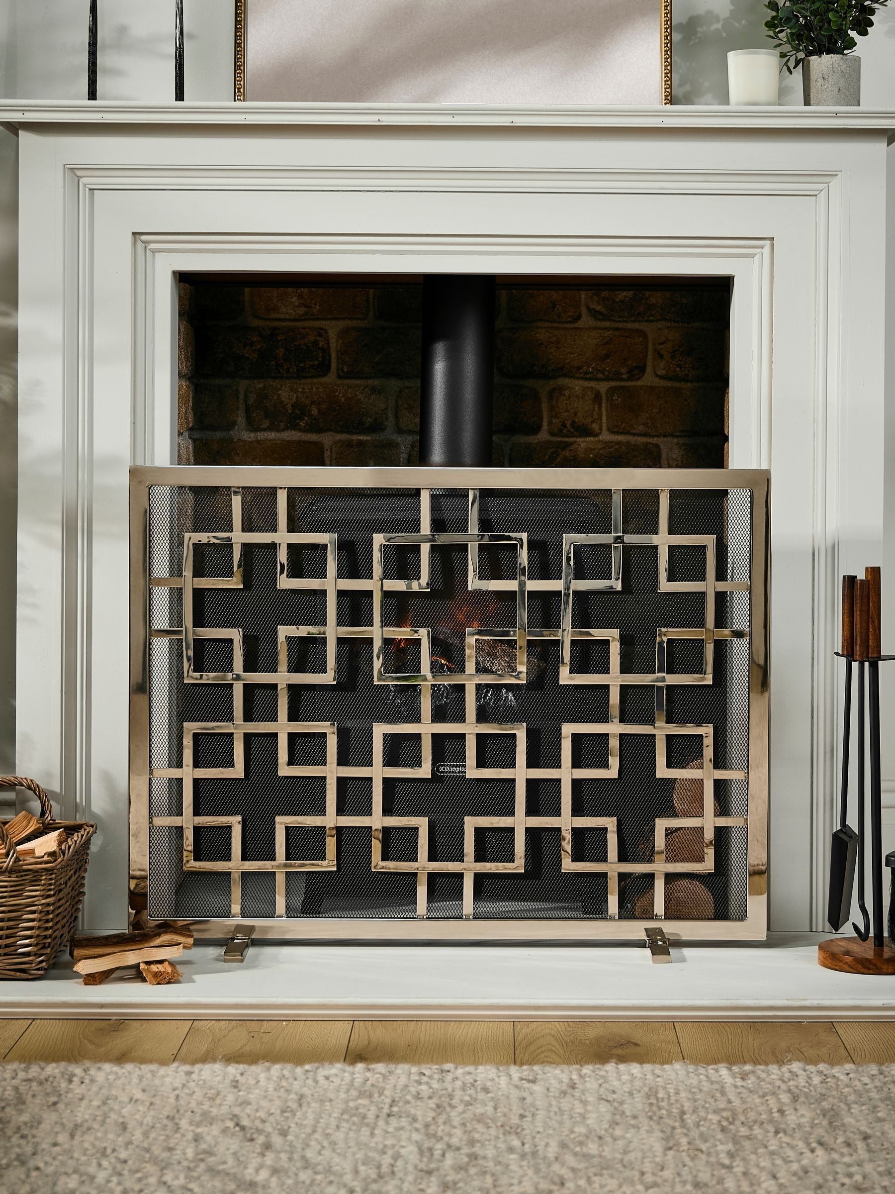 Dibor Silver Kensington Firescreen mesh spark guard, UK version