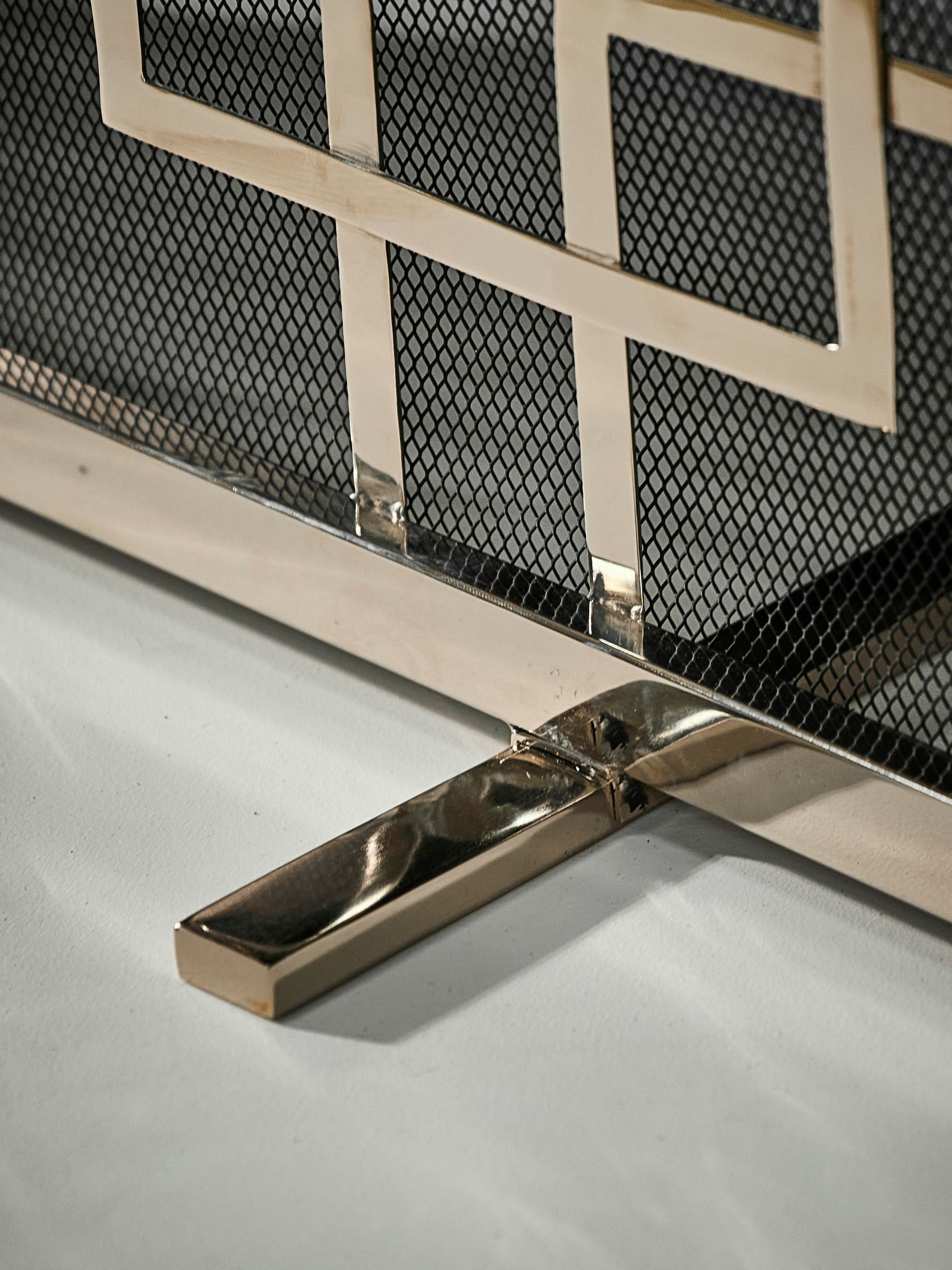 Dibor Silver Kensington Firescreen mesh spark guard, UK version