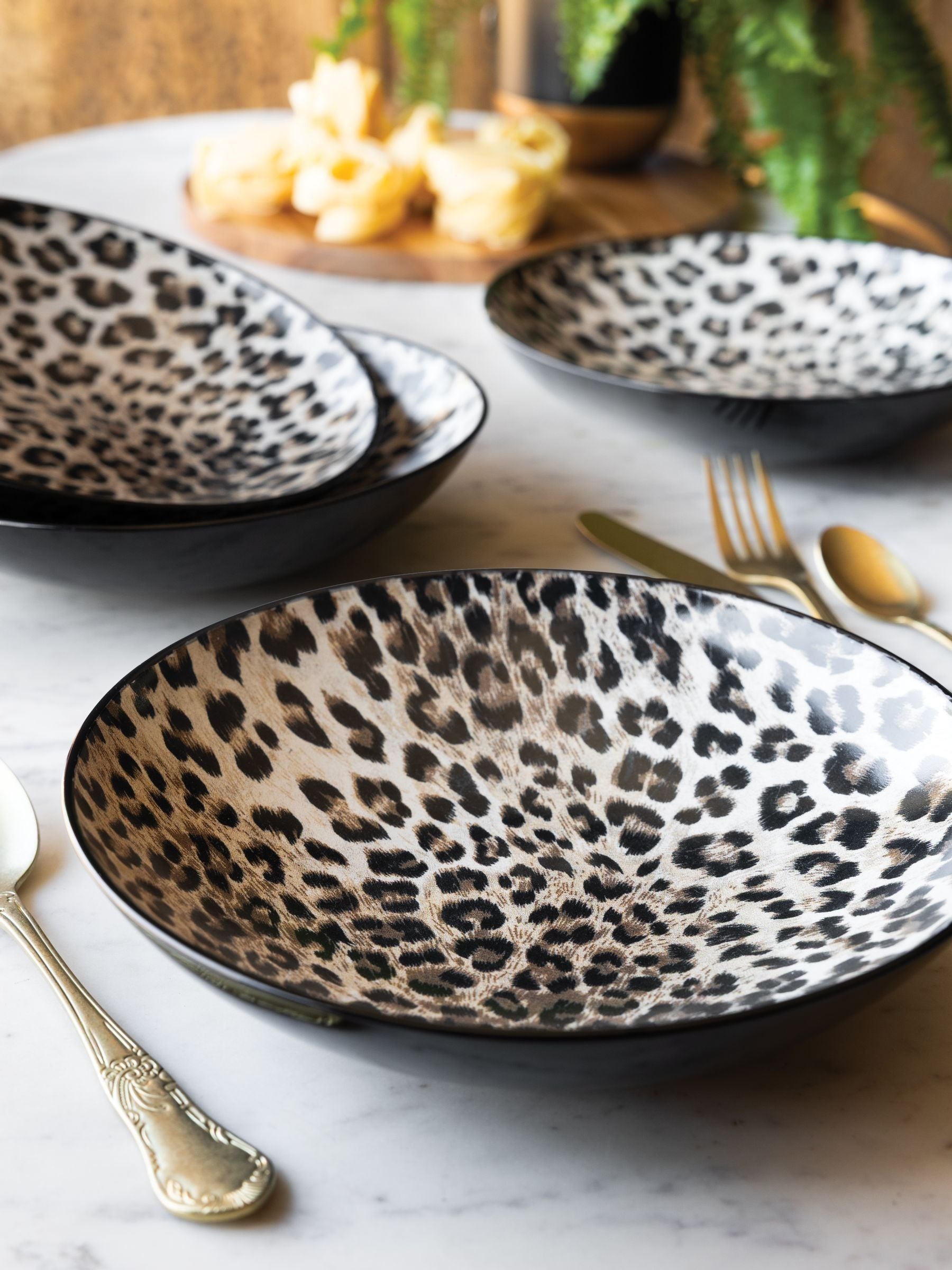 Rockett St George Set of 4 Leopard Love Print Pasta Bowls