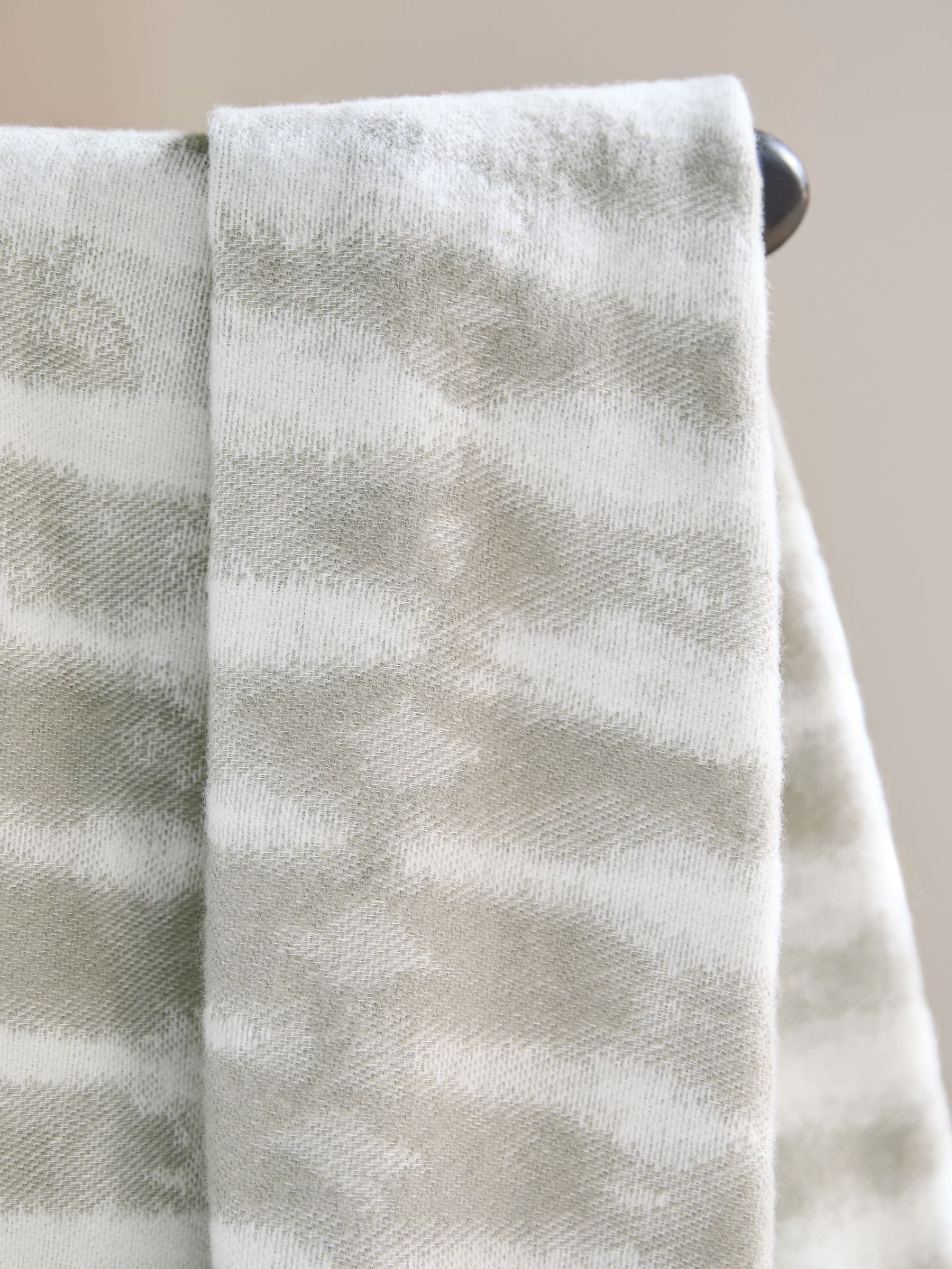 Sosandar Venetia Grey Brushed Throw 180x130cm - British product