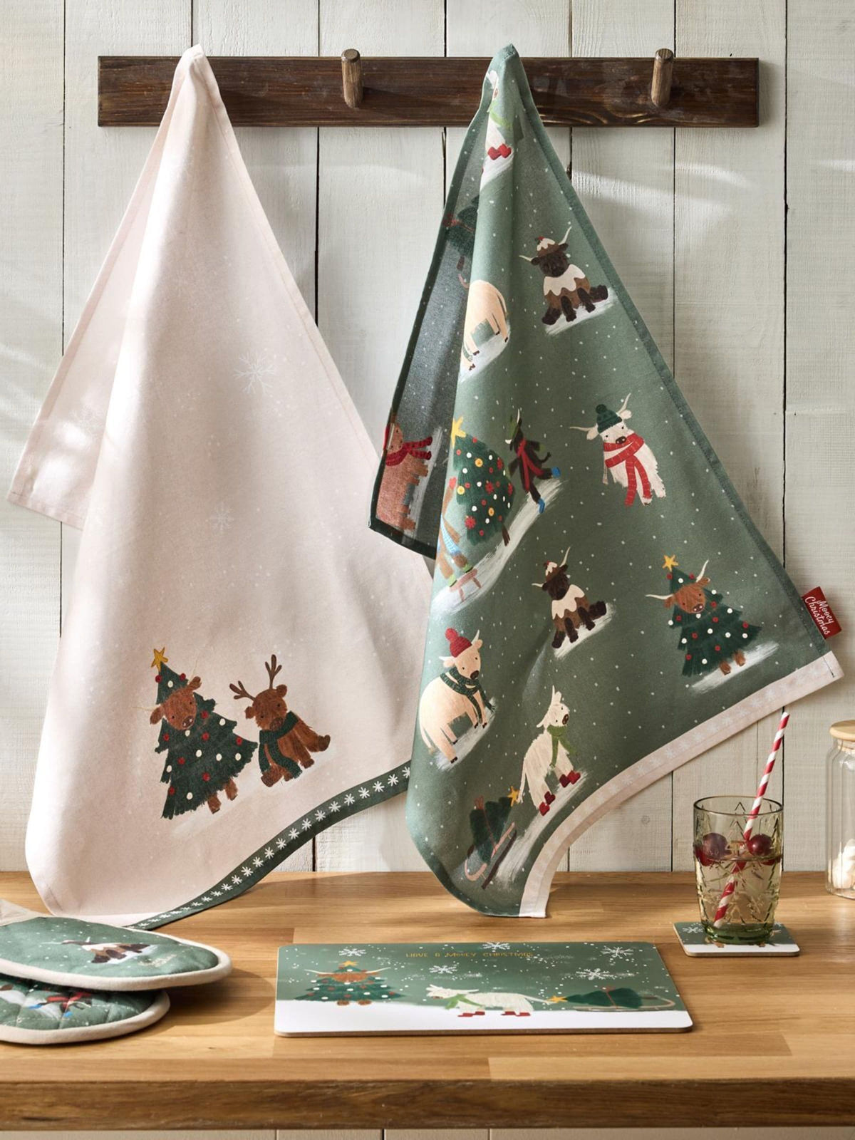 Set of 2 Green Christmas Hamish Tea Towels