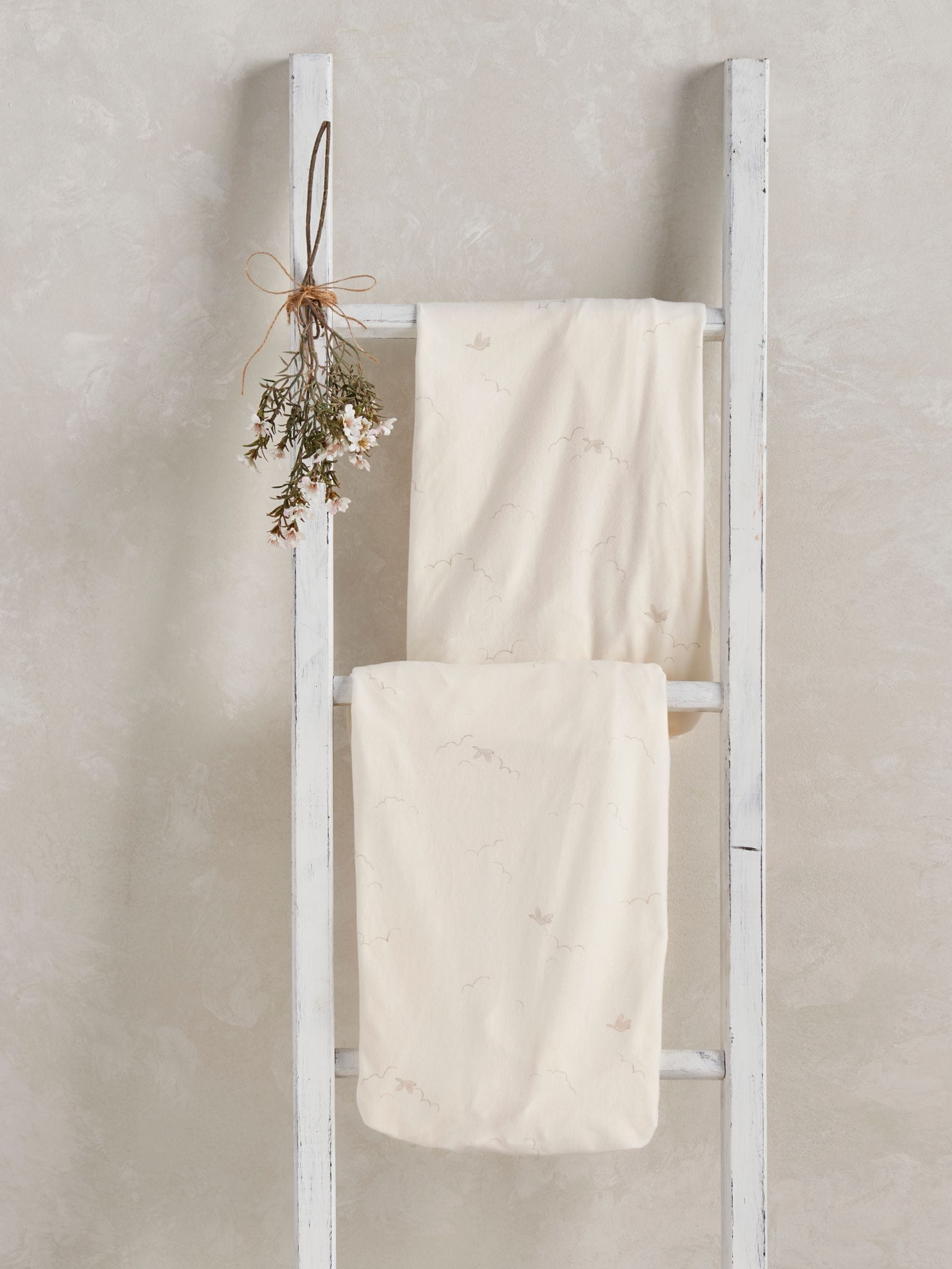 Mamas & Papas duckling cream cotbed fitted sheets 2-pack, imported from the UK