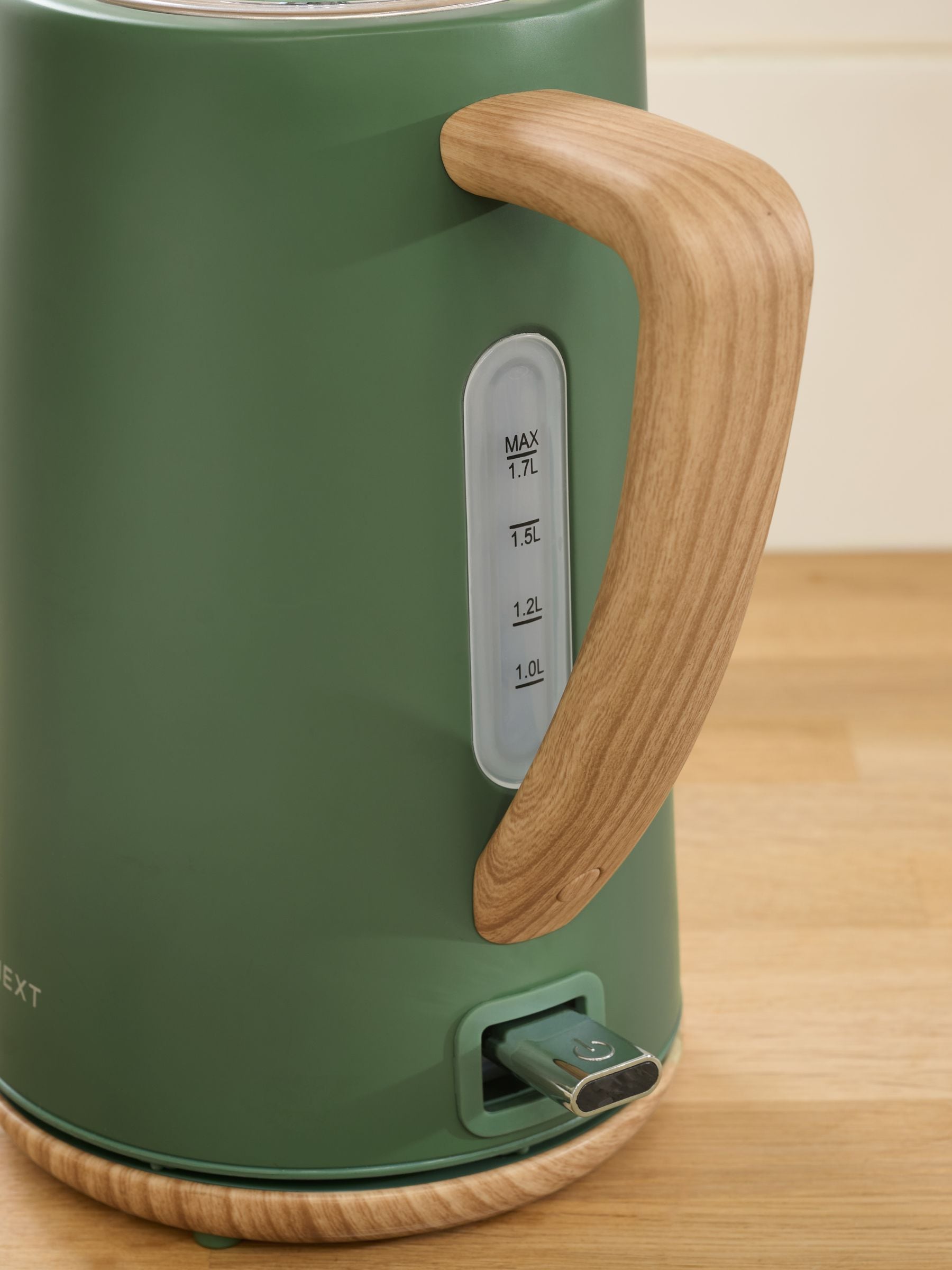Green Bronx electric kettle 1.7 litre - British product