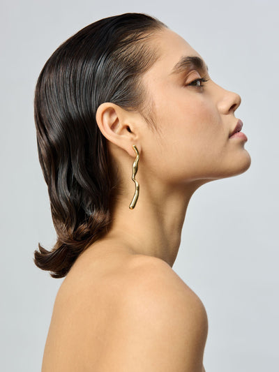 Next Boucles d'oreilles dépareillées en perles d'eau douce plaquées or 18 carats - Achetez en ligne chez McGrocer