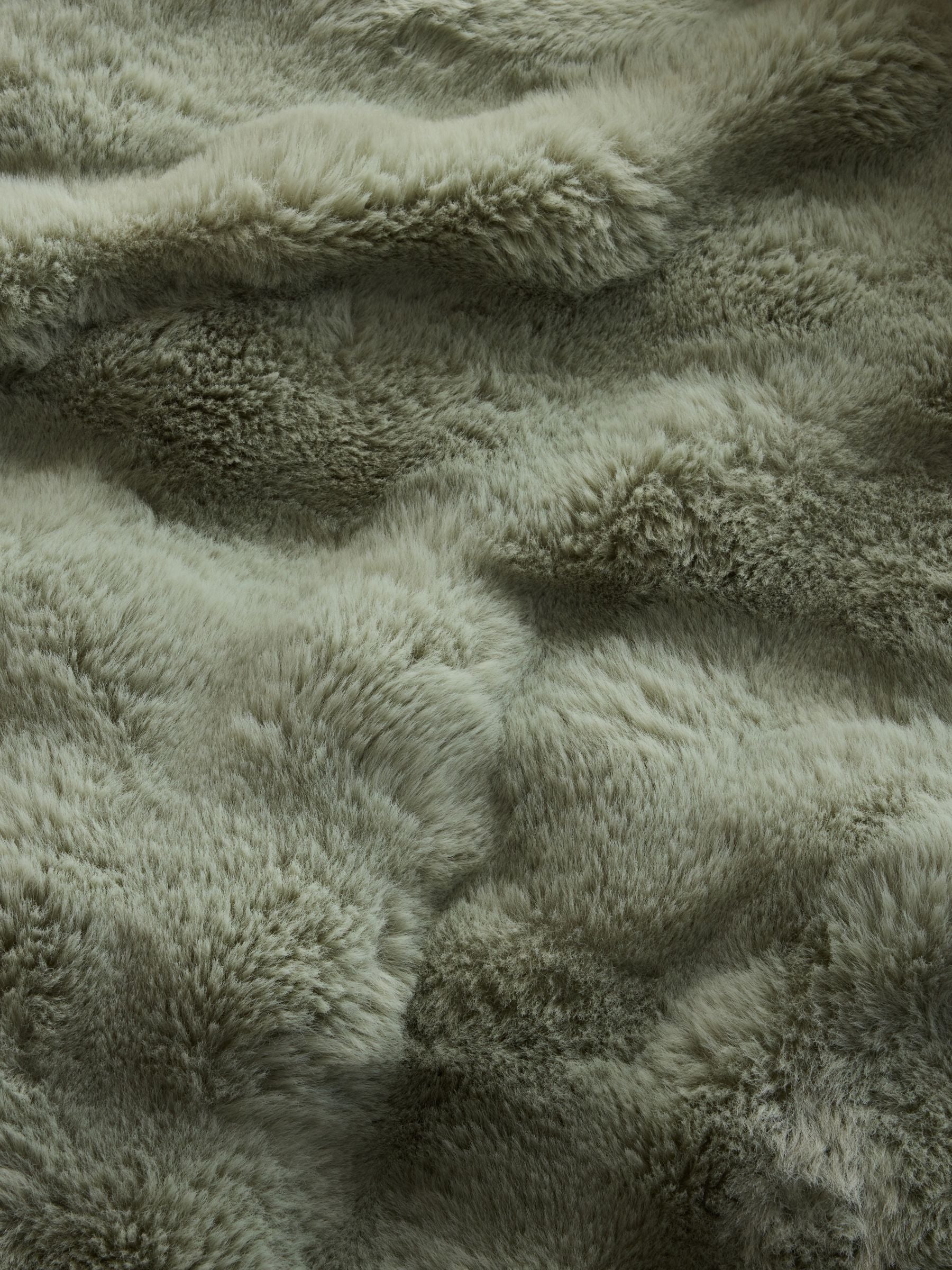 Green Aspen Faux Fur Duvet Cover and Pillowcase Set
