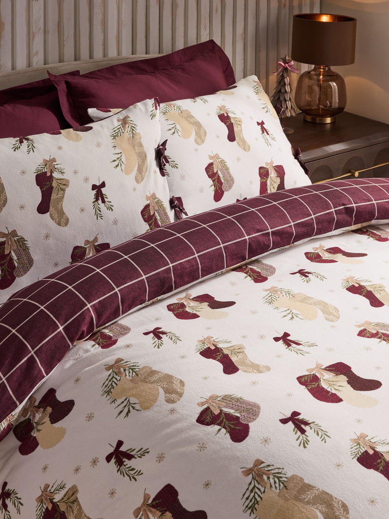 Cream burgundy reversible duvet cover set - British product