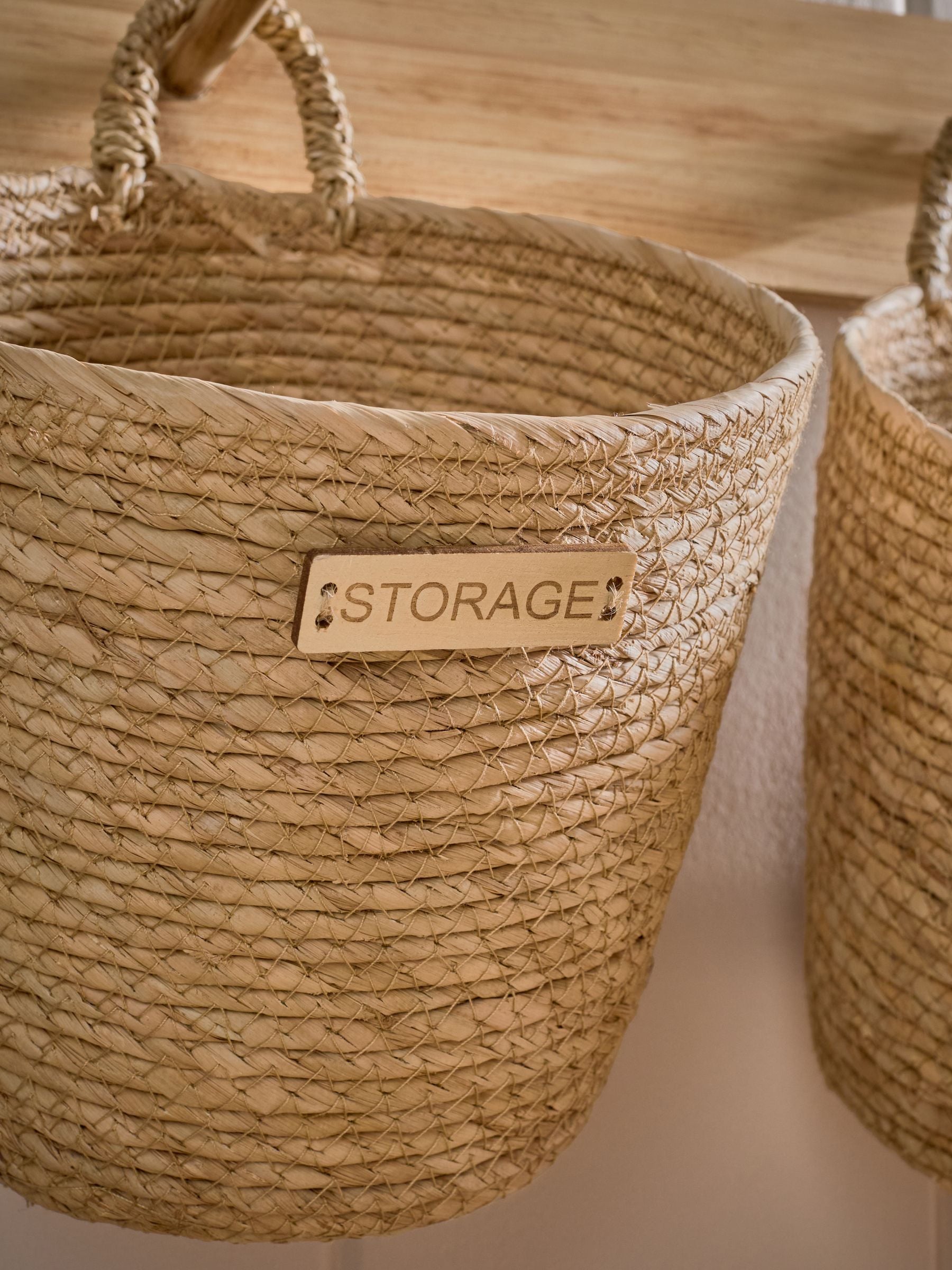 3 Pack Natural Wicker Hanging Storage Baskets with Hooks (British brand)