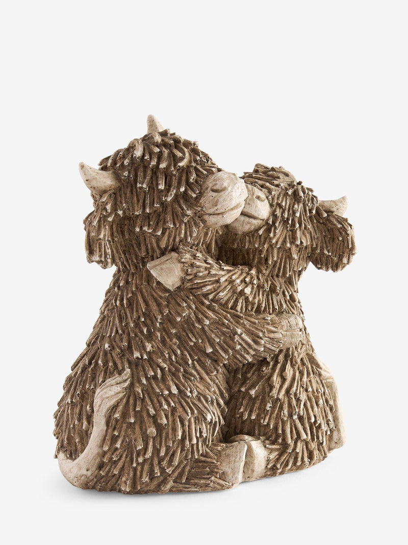 Hamish Highland Cow hugging ornament 15cm, imported from the UK