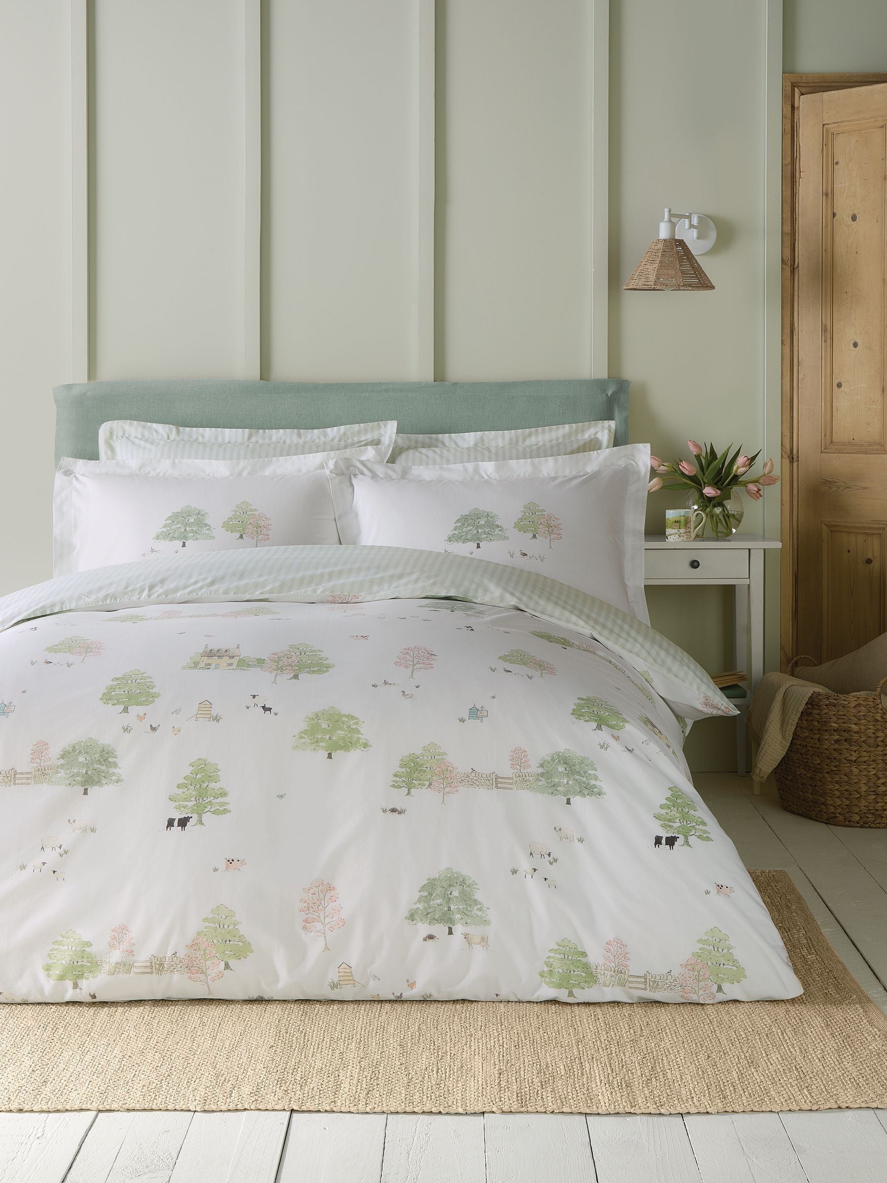 Sophie Allport Green Spring Cottage duvet cover and pillowcase set (British brand)