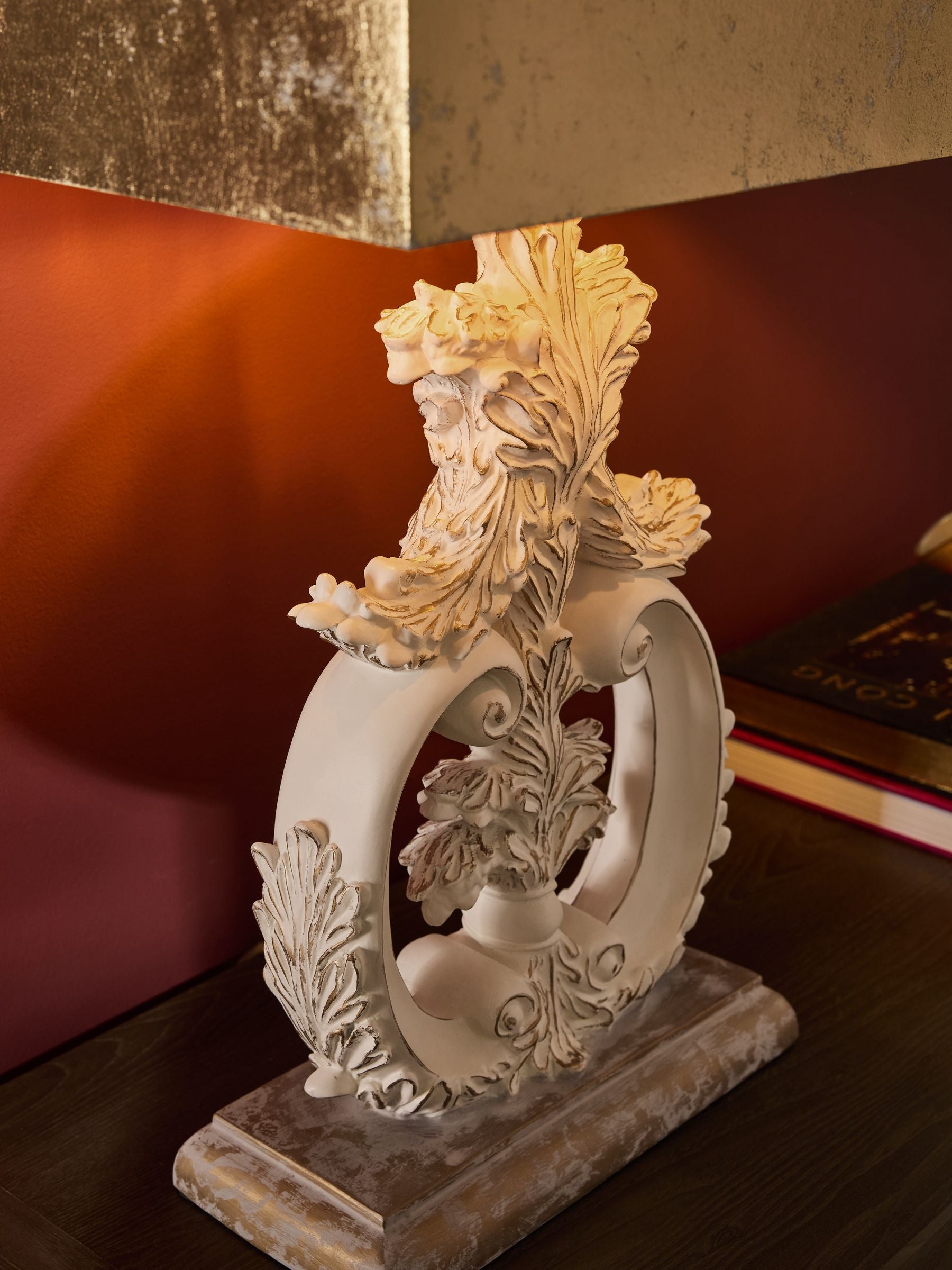 Laurence Llewelyn-Bowen artichoke table lamp cream gold - British product