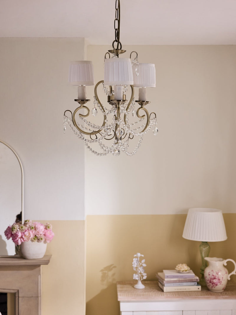 Shabby Chic Phoebe Messing 3-Licht-Kronleuchter (britische Marke)