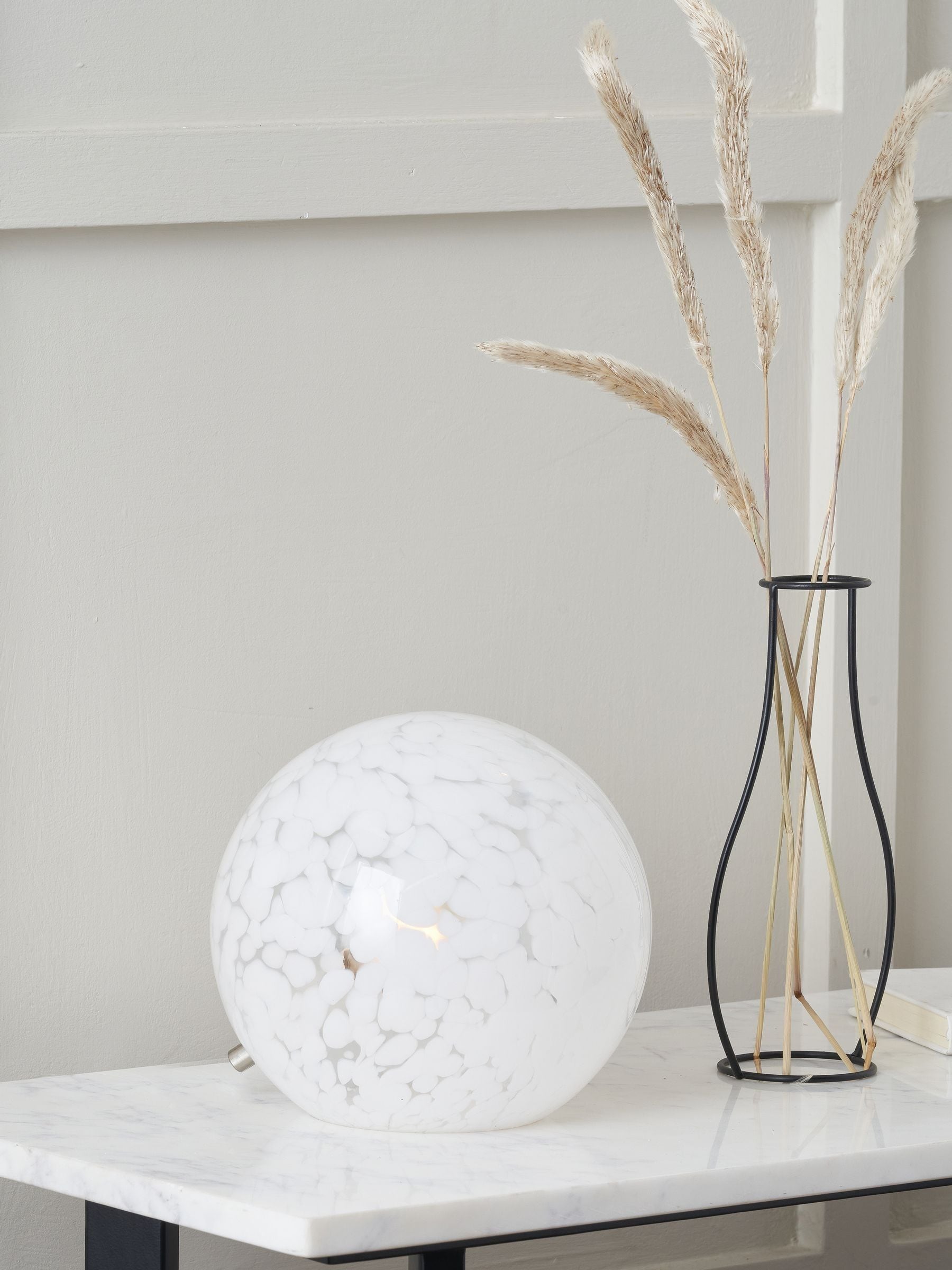Pacific white speckled glass spherical table lamp (British brand)