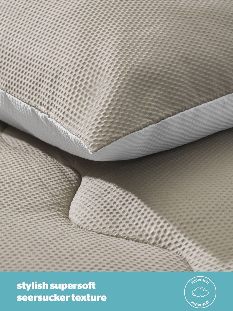 Silentnight Summer Breeze Seersucker Coverless Duvet Set (British brand)