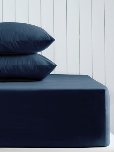 Als Nächstes Navy Blue Cotton Rich Fitted Bed Sheet – Jetzt bei McGrocer online kaufen
