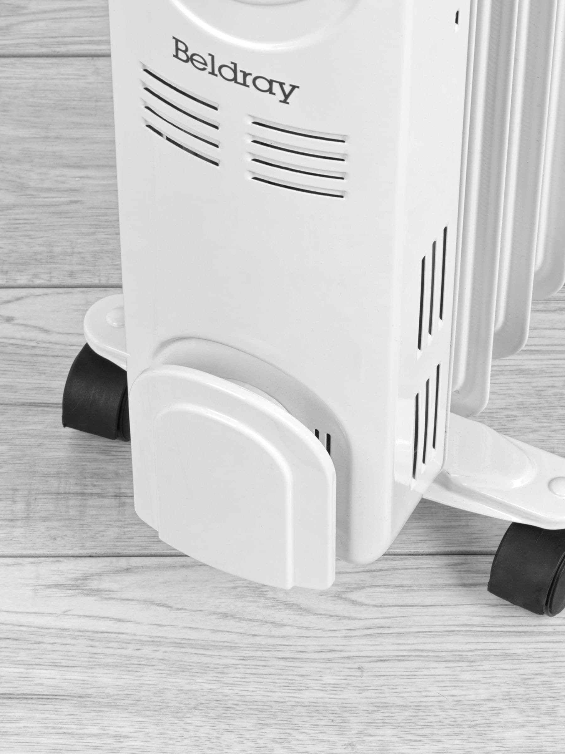 Beldray white 9 fin oil radiator, imported from the UK