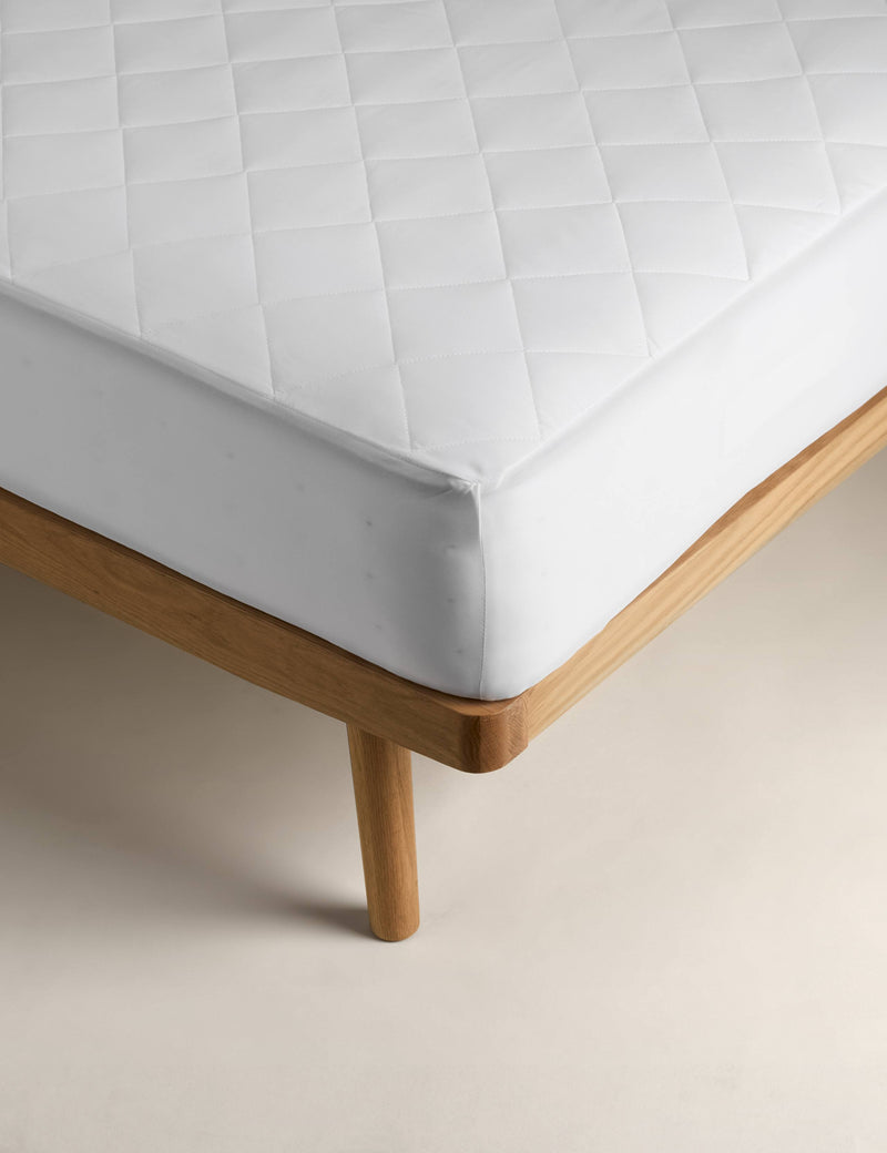 Advanced Allergy Protection Extra Deep Mattress Protector - British product