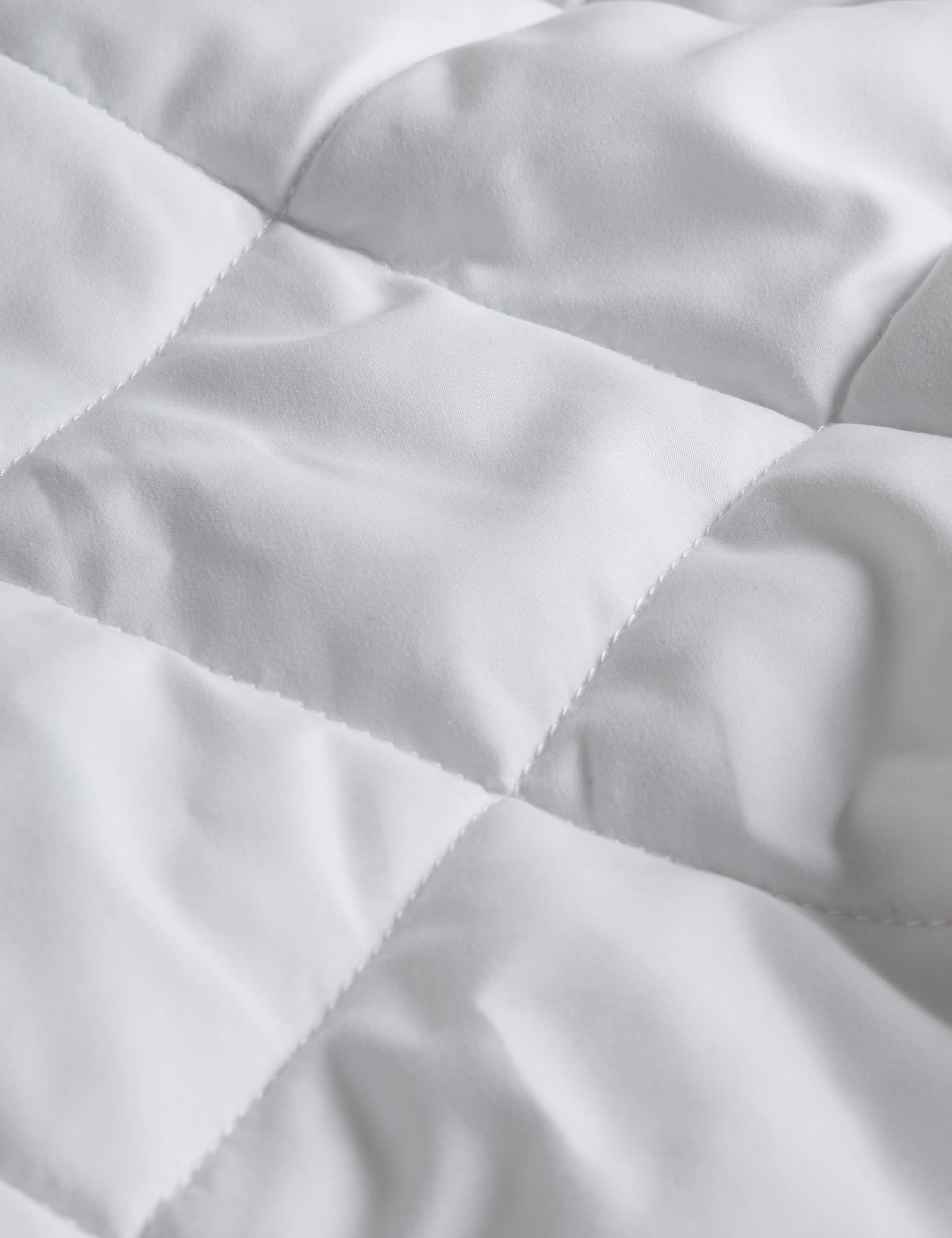 Advanced Allergy Protection Extra Deep Mattress Protector - British product