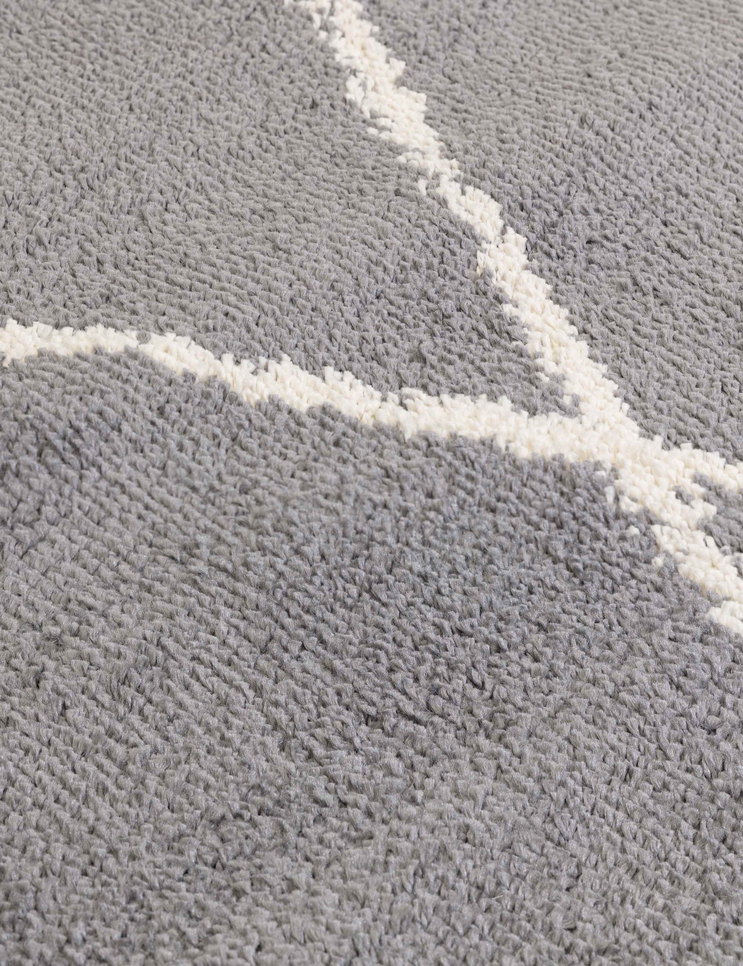 Agadir Berber rug with diamond pattern 120x170 cm - British product