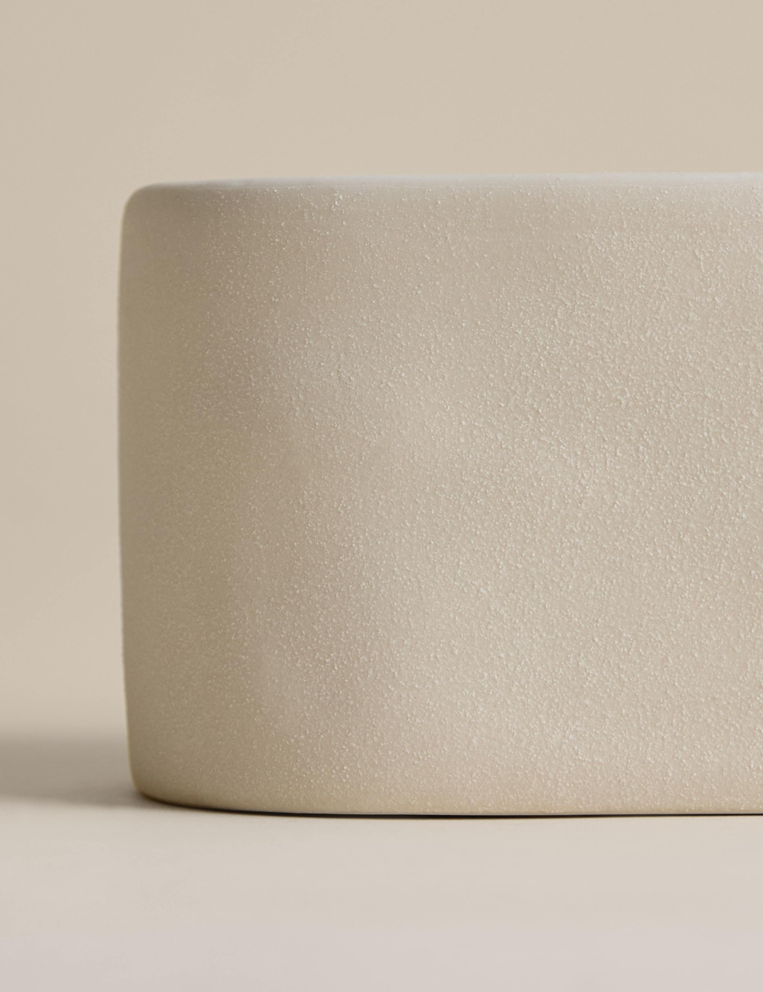Air 3 wick candle in ceramic jar, imported from the UK