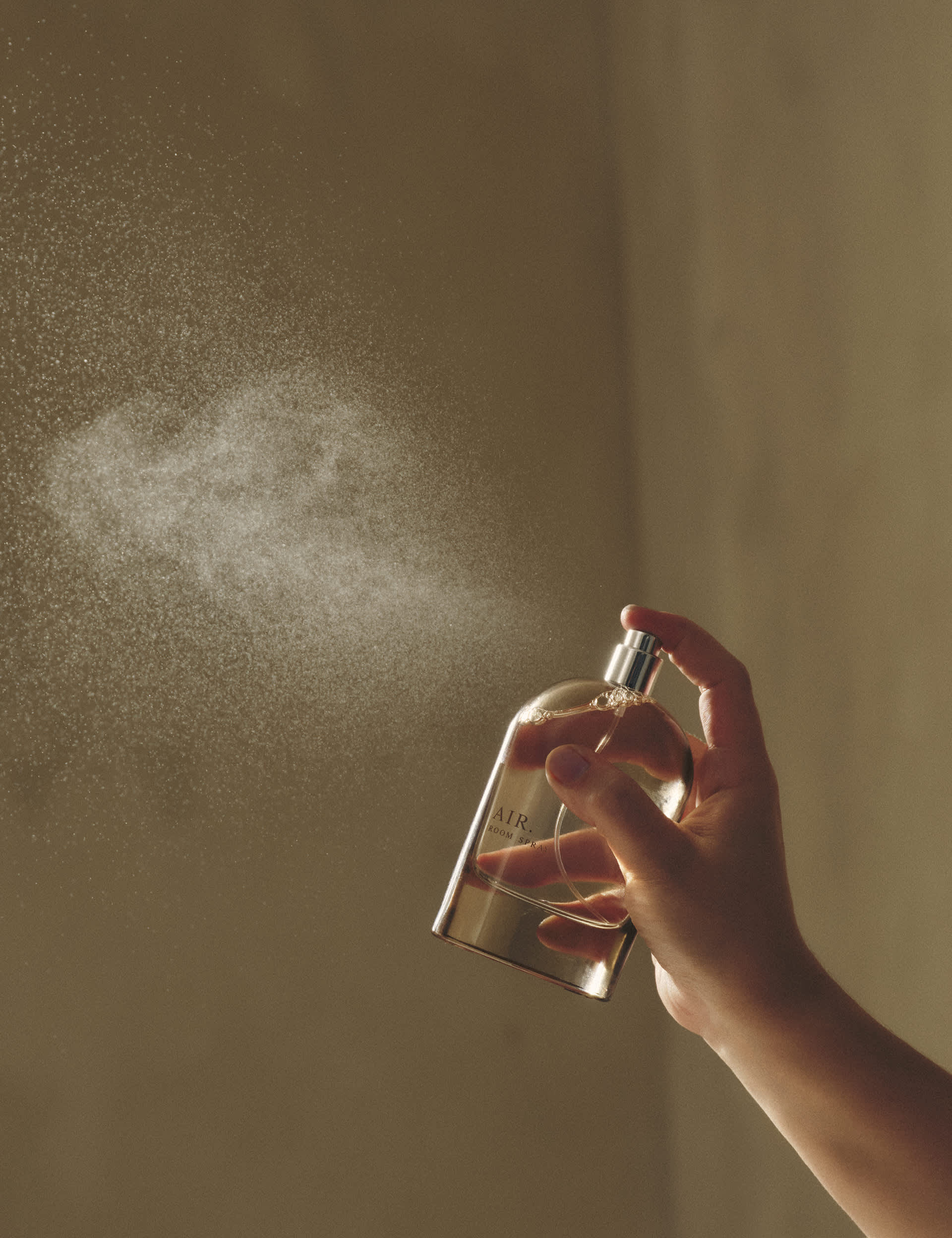 Air room and linen spray, UK version