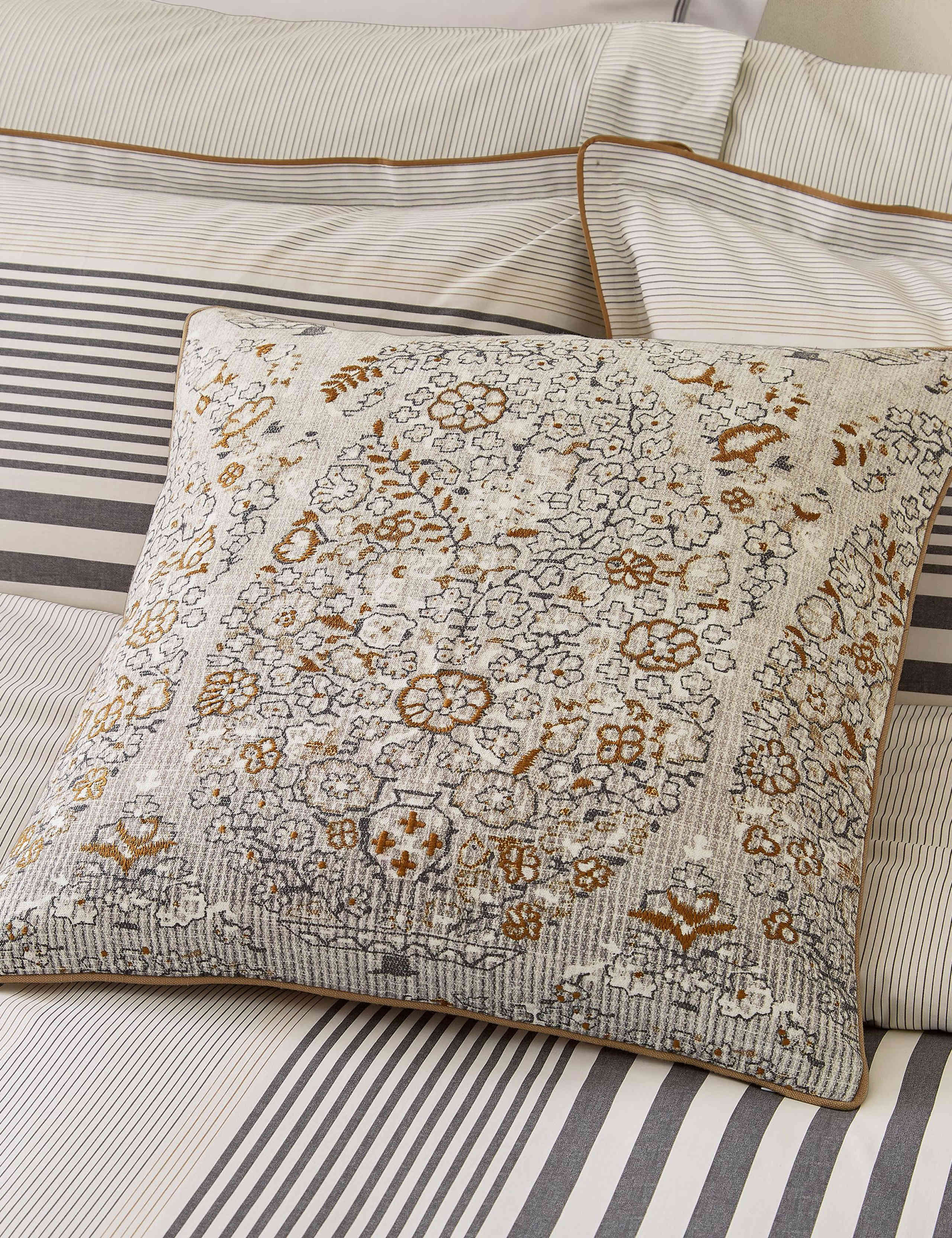 Bedeck of Belfast pure cotton cushion 50 cm, UK version