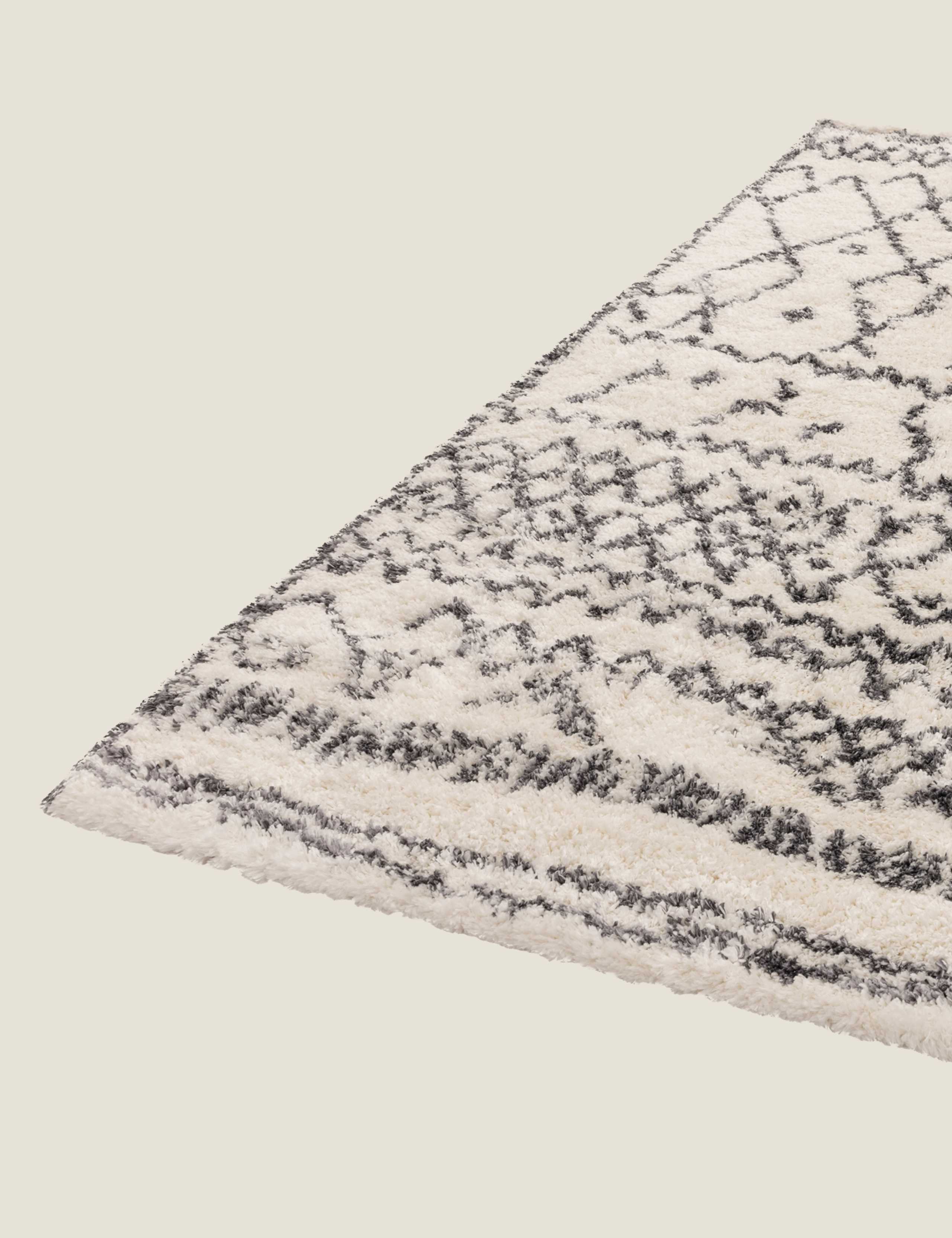 Alto Moroccan shaggy rug (British brand)