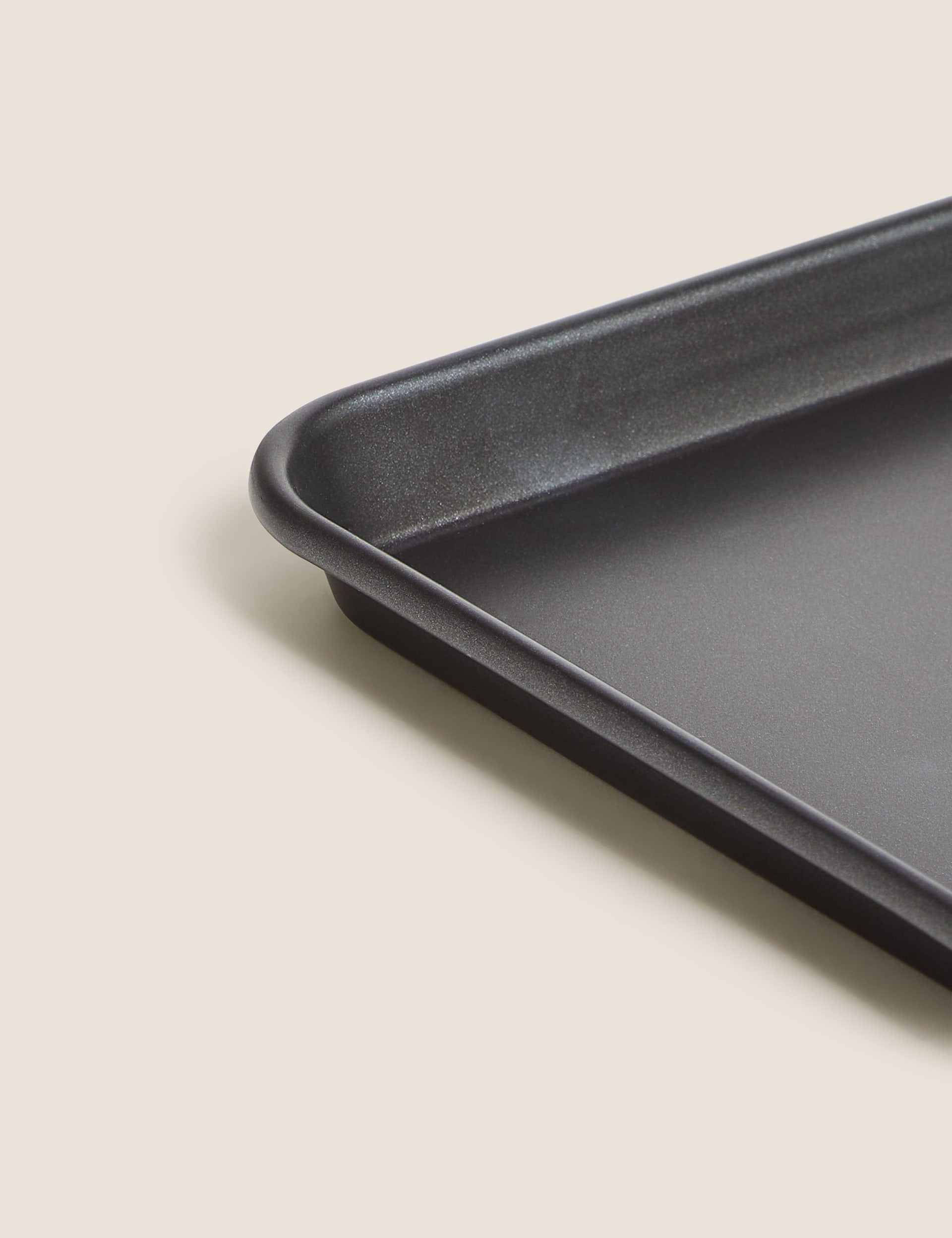 Aluminised steel oven tray 35cm - British product